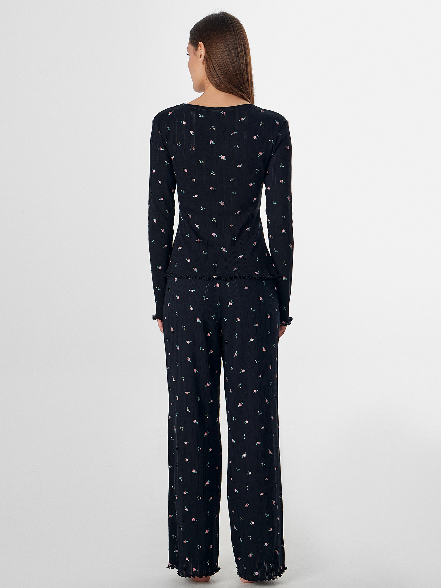 Пижама Mark Formelle (Марк Формэль) 592613/розочки на черном - фото 2