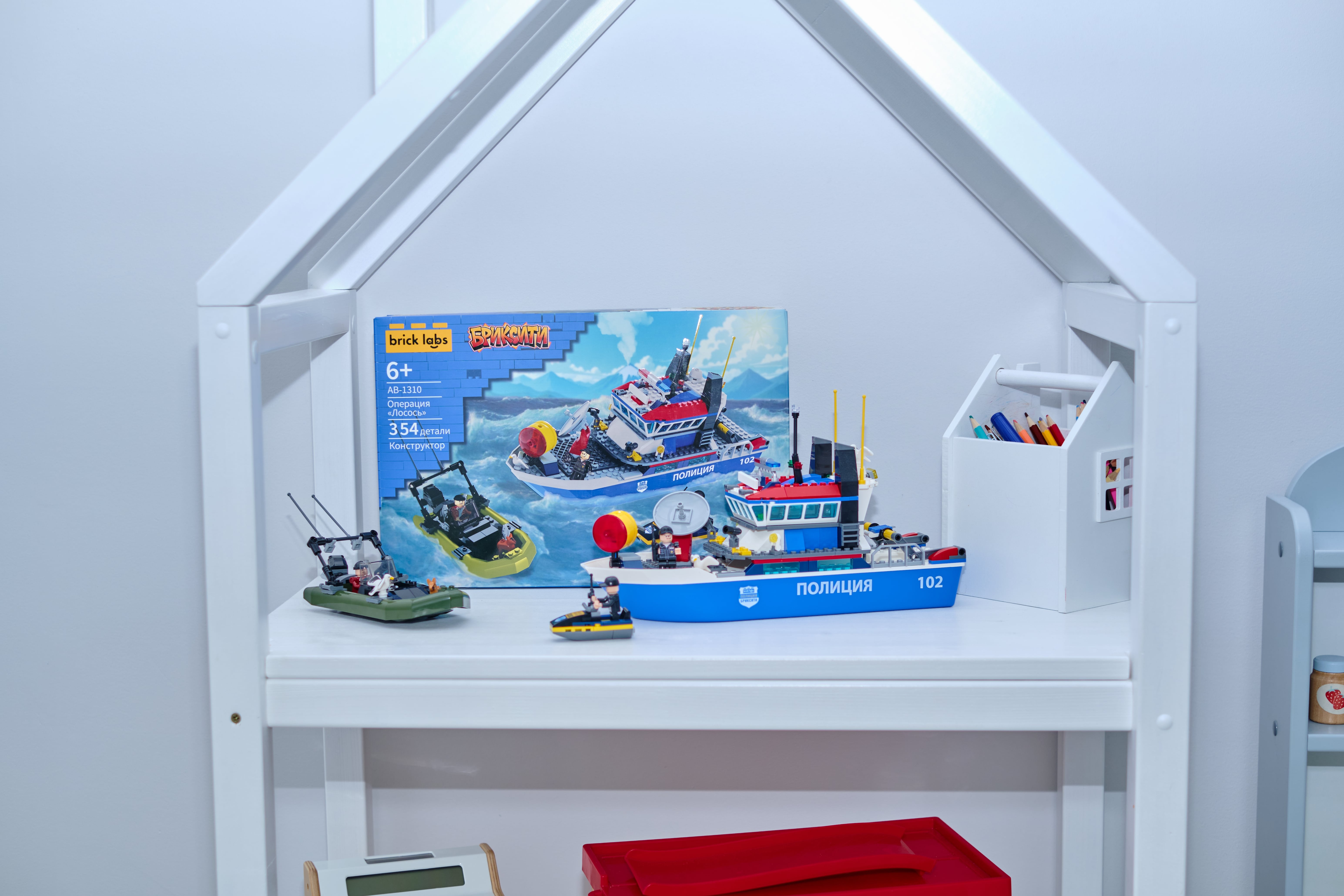 Конструктор brick labs Катер полиции 354 дет. - фото 4
