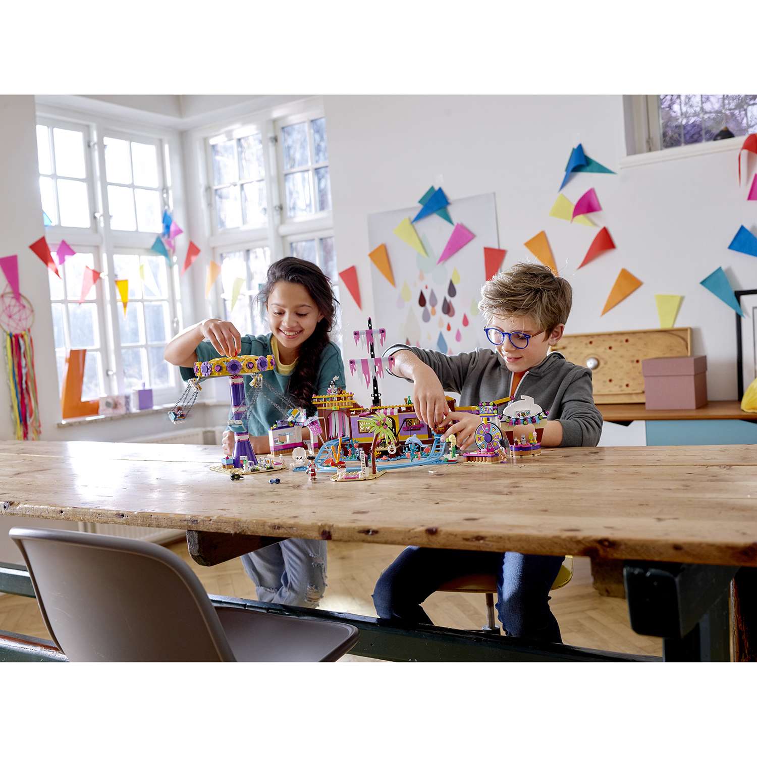 Конструктор LEGO Friends Прибрежный парк развлечений блочный - фото 5