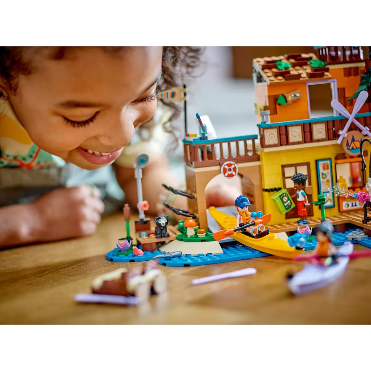 Конструктор LEGO Friends Лагерь Водные виды спорта 628 дет. - фото 13