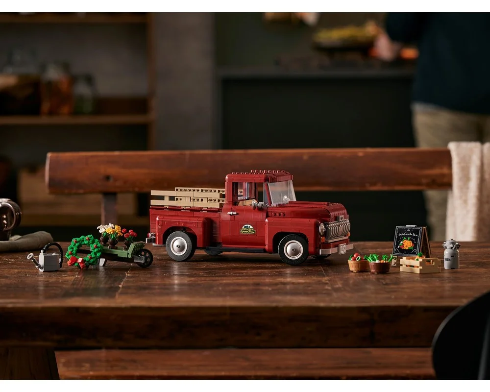 Конструктор LEGO Creator Expert 10290 2354 дет. - фото 15