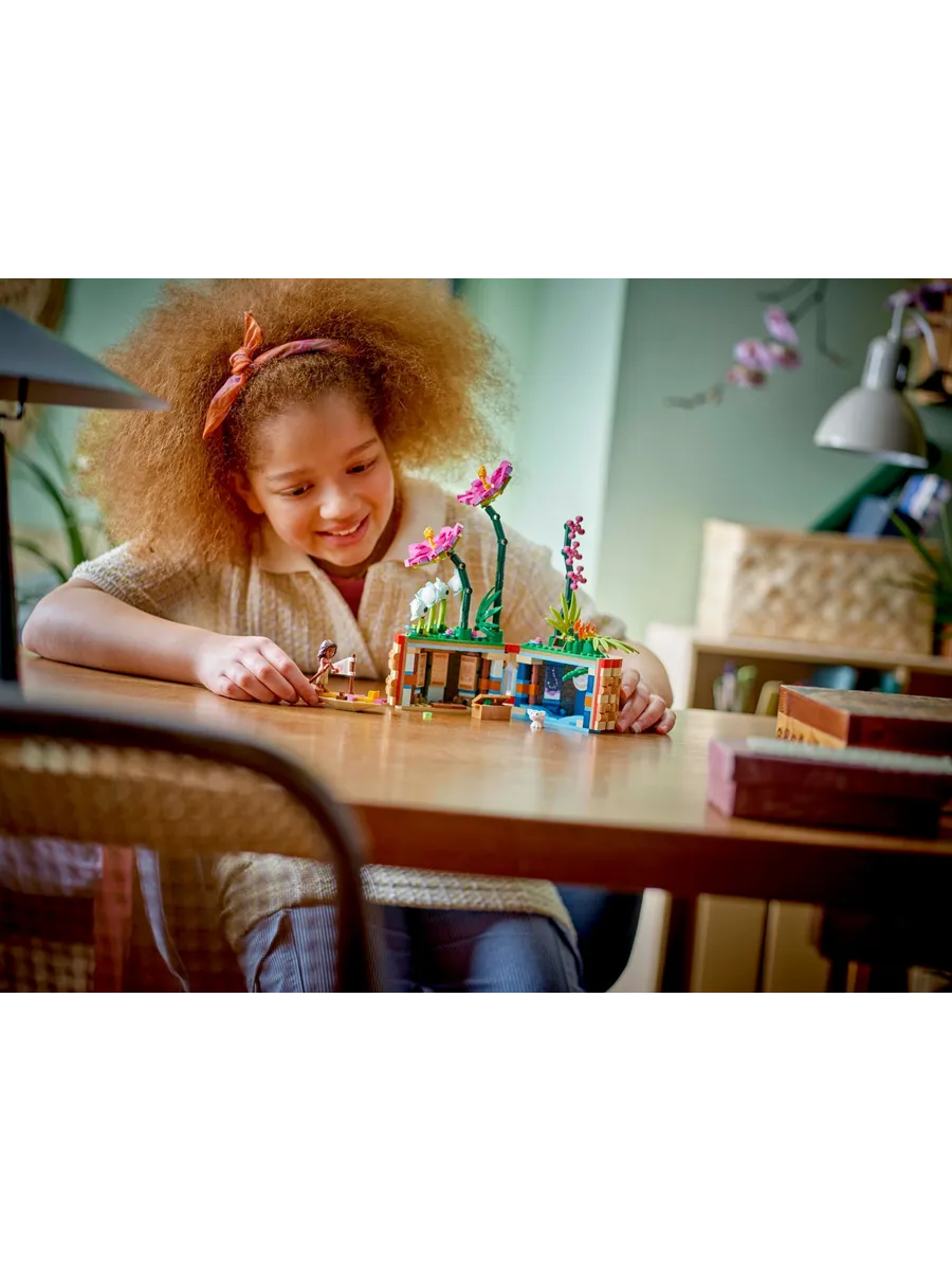 Конструктор LEGO Disney Princess Цветочный горшок Моаны 619 дет. - фото 10