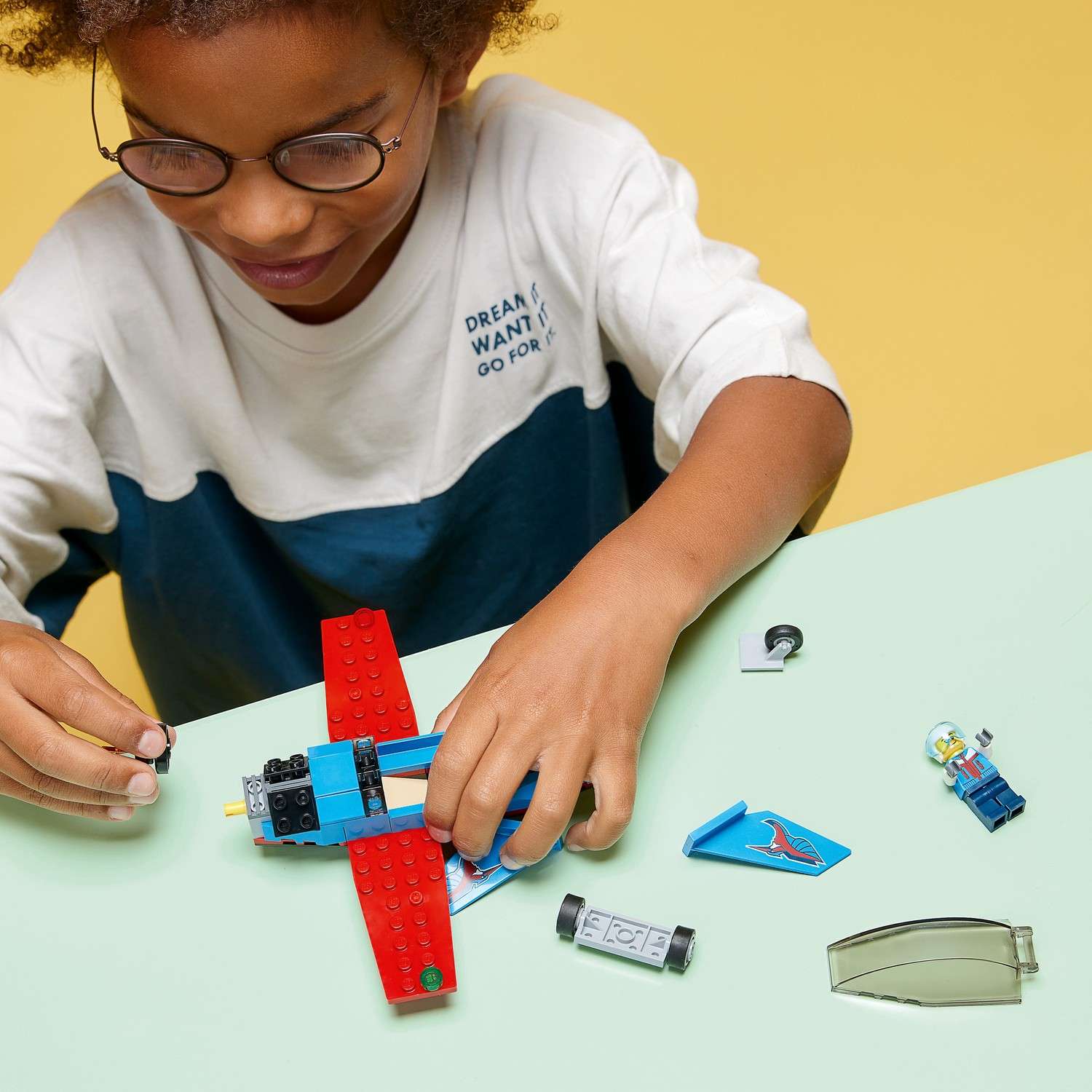 Конструктор LEGO City GreatVehicles Трюковый самолёт блочный - фото 8
