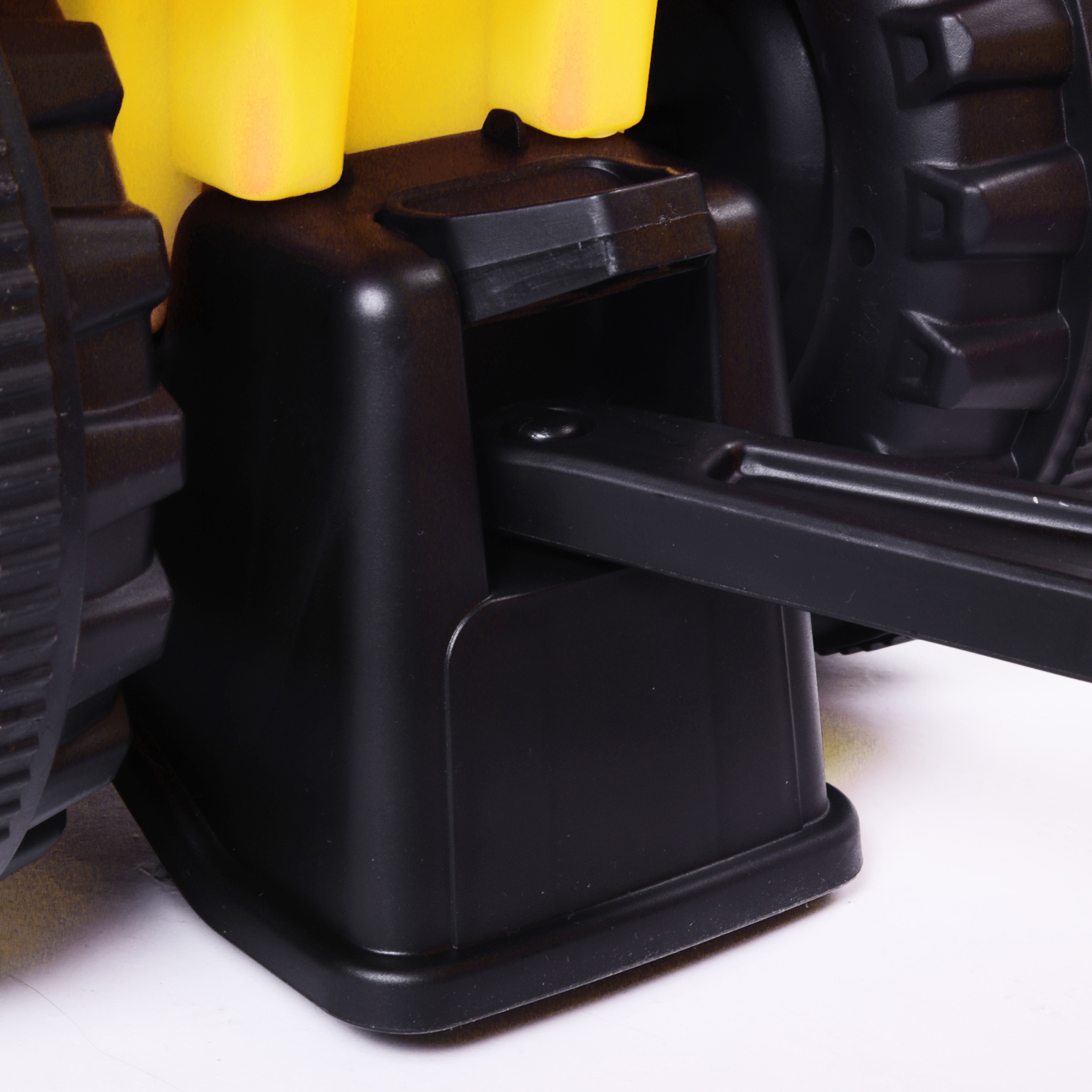 Каталка BabyCare Holland Tractor желтый - фото 13