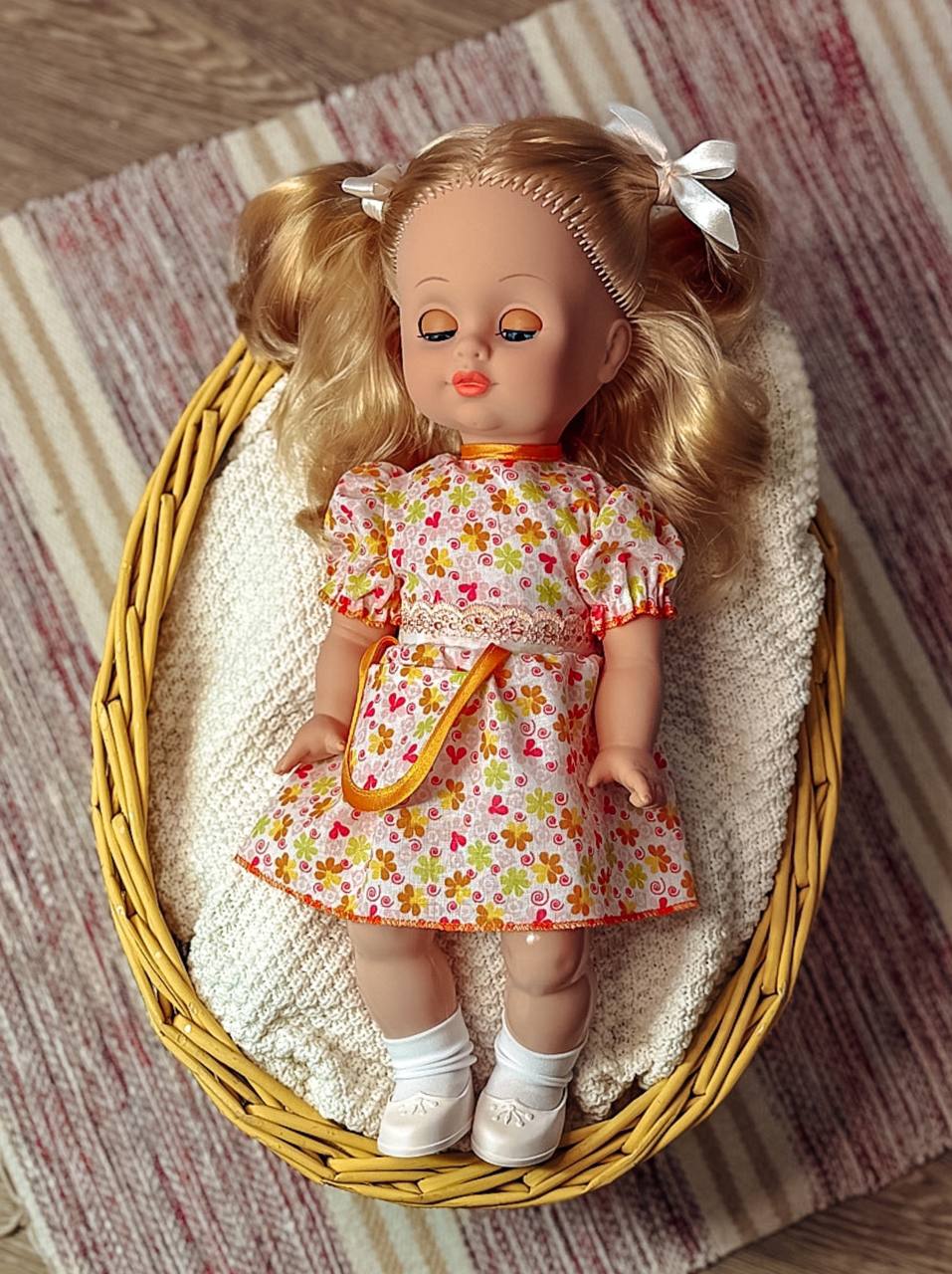Кукла классическая СТРАНА КУКОЛ большая говорящая Карина высота 40 см 15-С-14 - фото 16