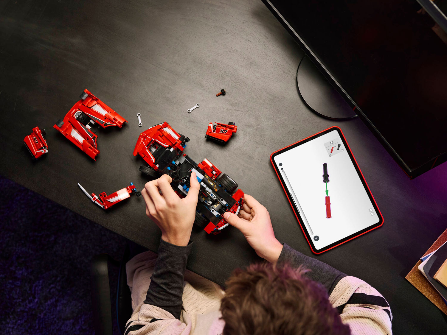Конструктор LEGO Technic Ferrari FXX K 897 дет. - фото 12