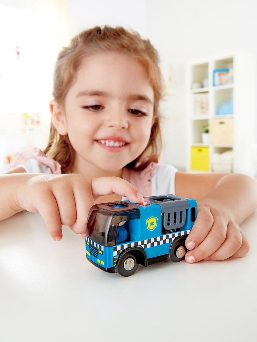 Полицейская машина Hape E3738_HP - фото 1