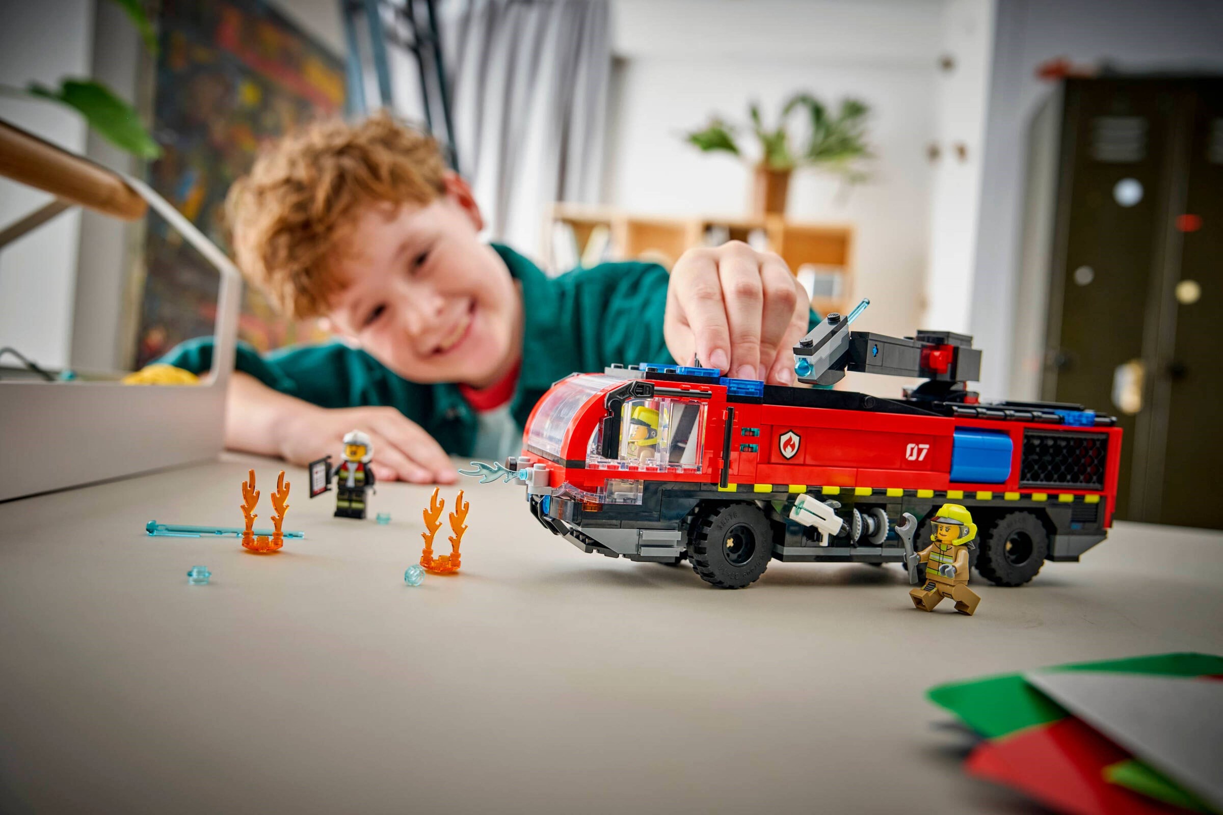 Конструктор LEGO City 60499 691 дет. - фото 5