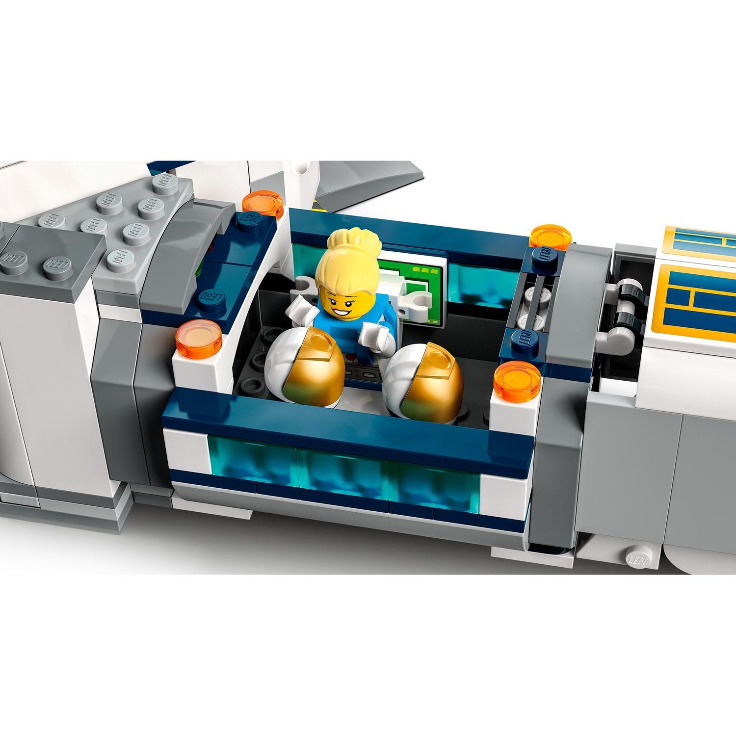 Конструктор LEGO City Space Лунная научная база 786 дет. - фото 5