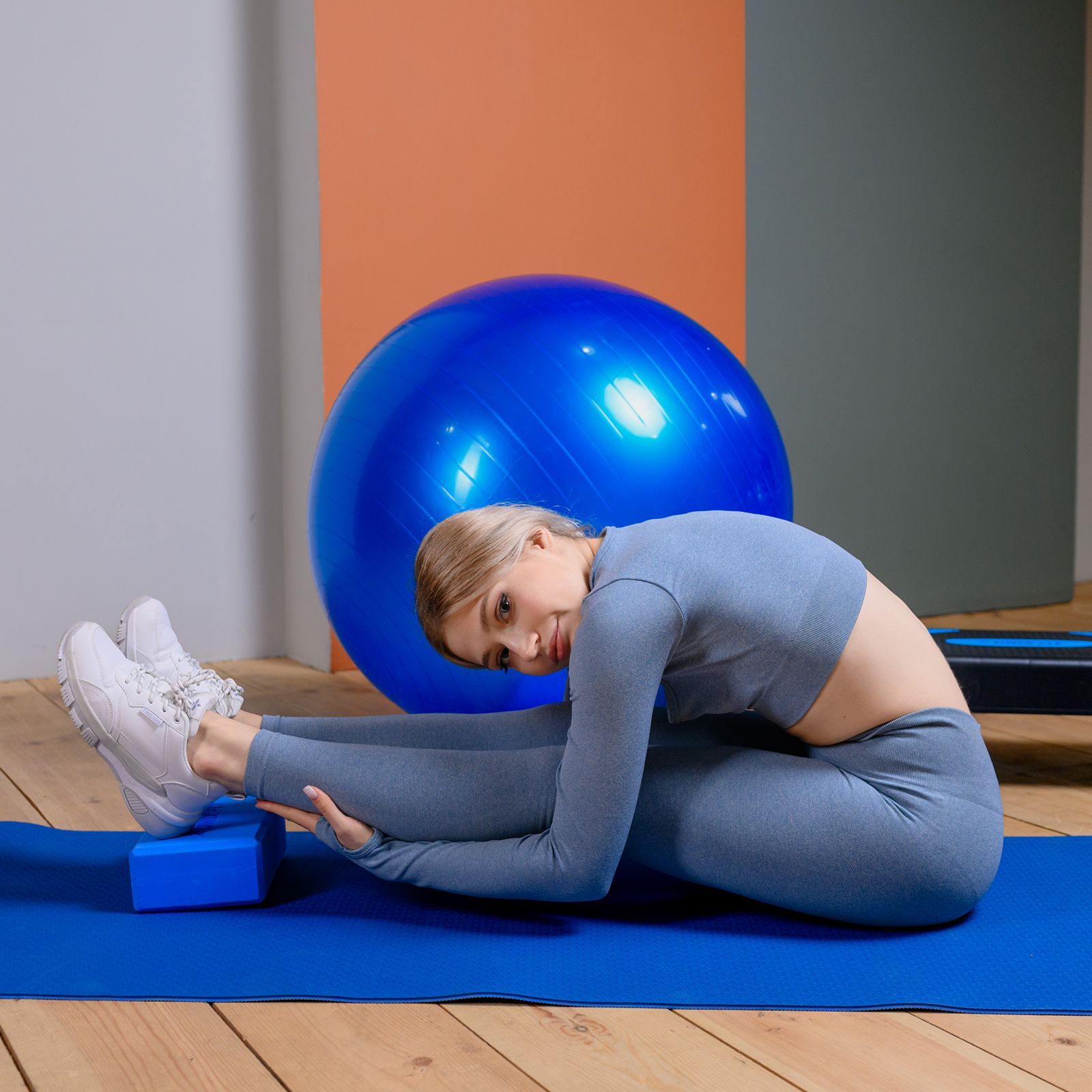 Коврик для йоги и фитнеса UNIX Fit 180 х 61 х 0,8 см двуцветный голубой - фото 8