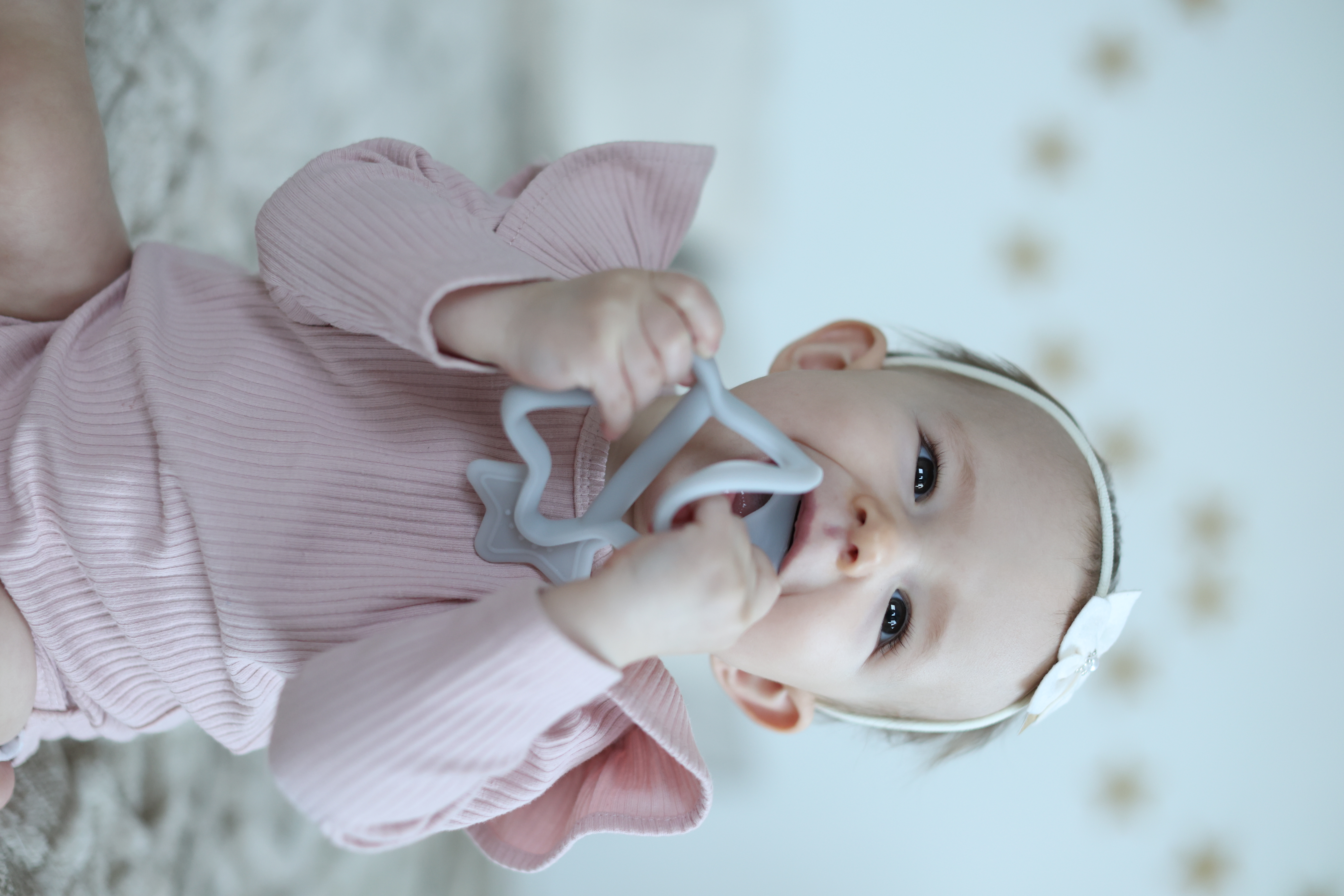 Прорезыватель MOYUUM Звездочка Светло-серый - фото 12