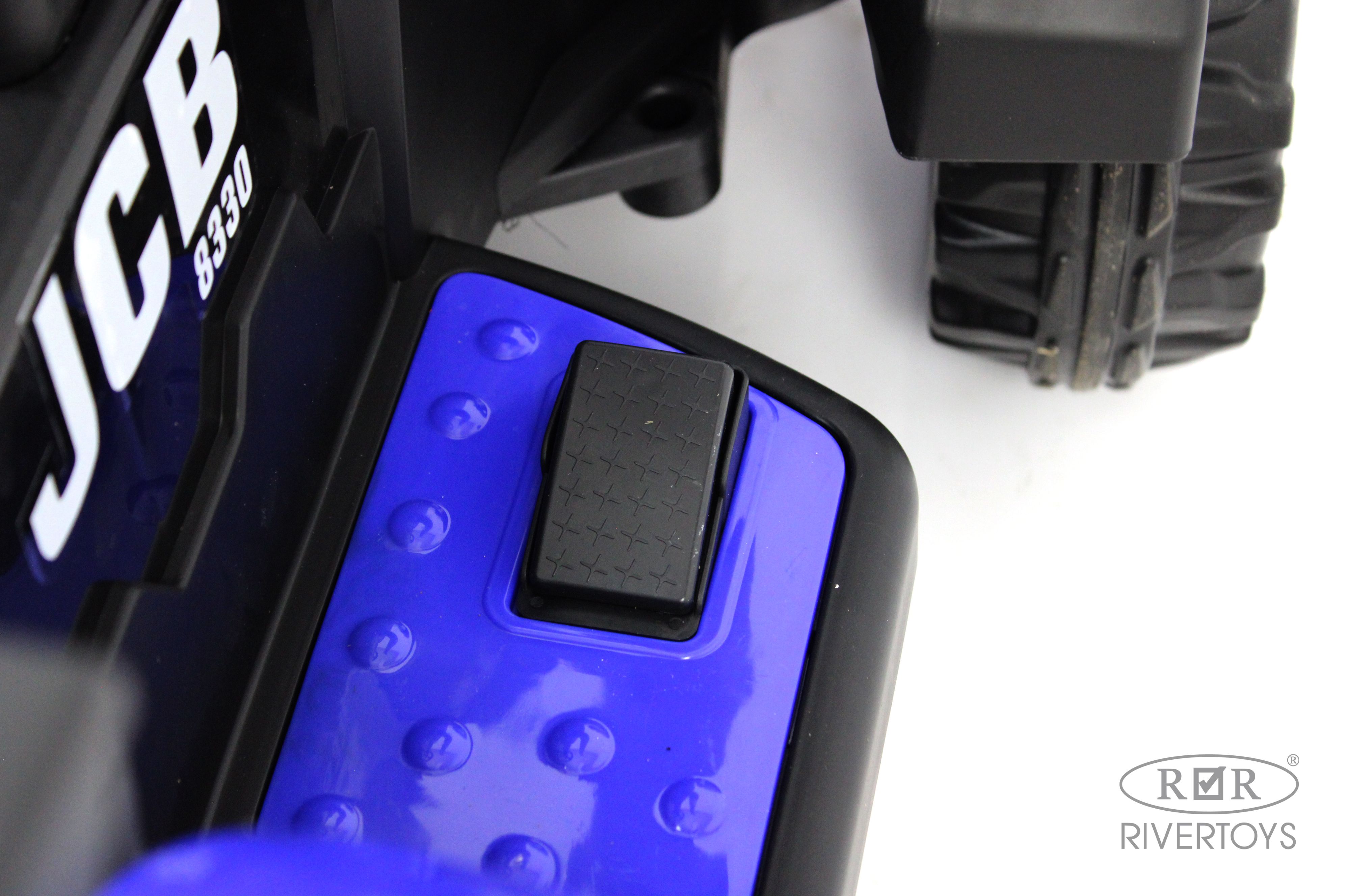 Электромобиль RIVERTOYS O555OO-BLUE С пультом ДУ - фото 20