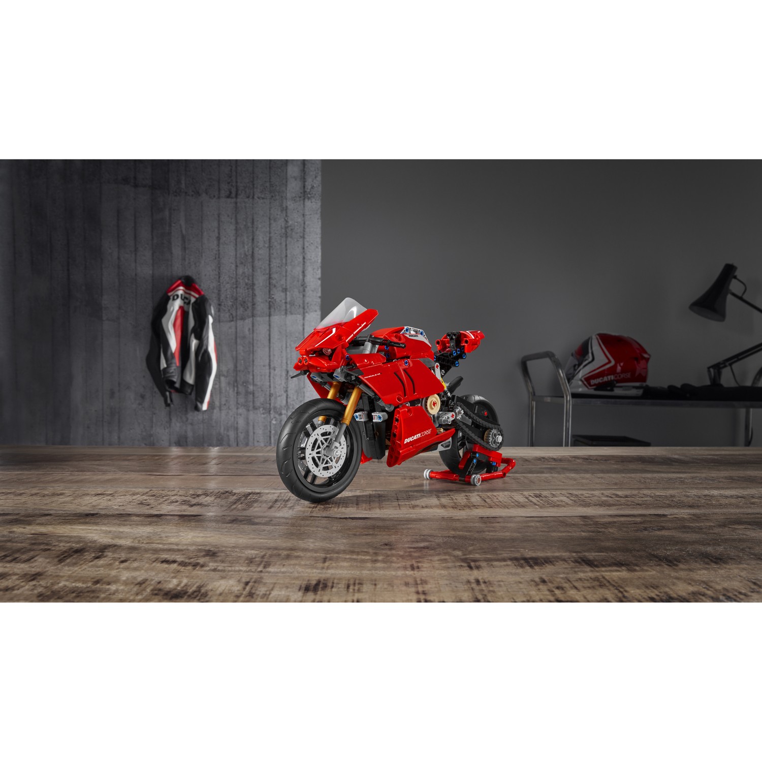 Конструктор LEGO Technic Ducati Panigale 646 дет. - фото 9