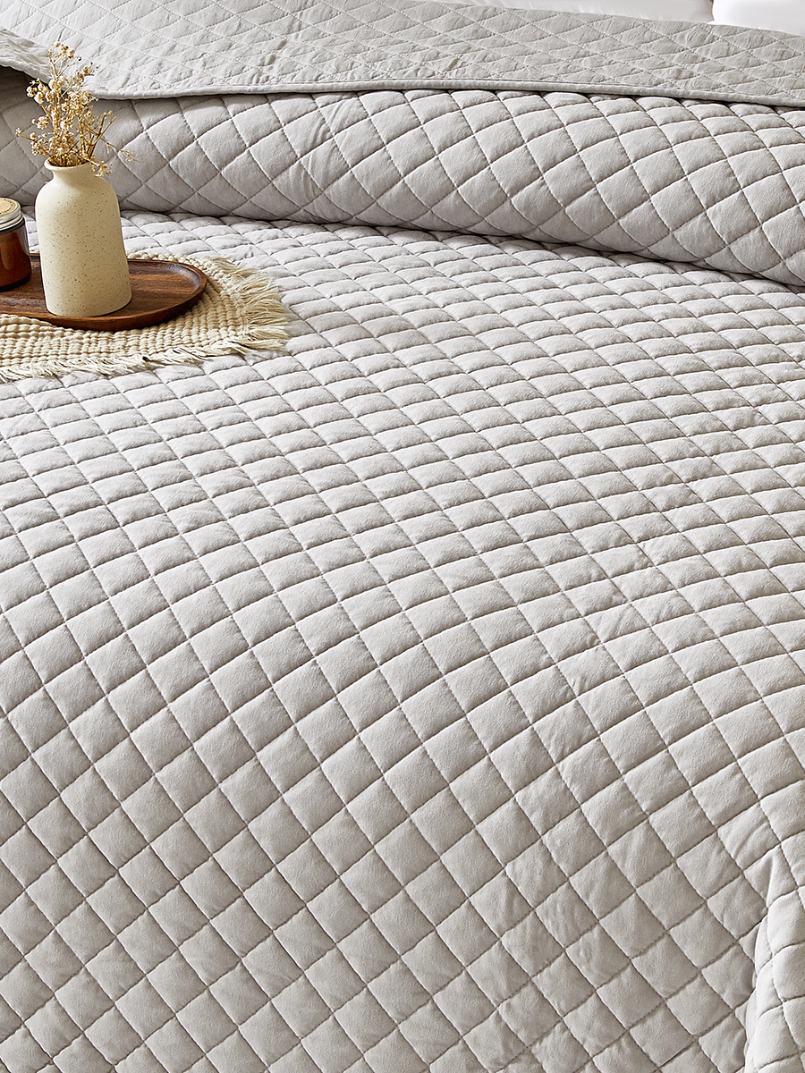 Покрывало Theodora вельвет светло-серый 180 x 220 см - фото 4