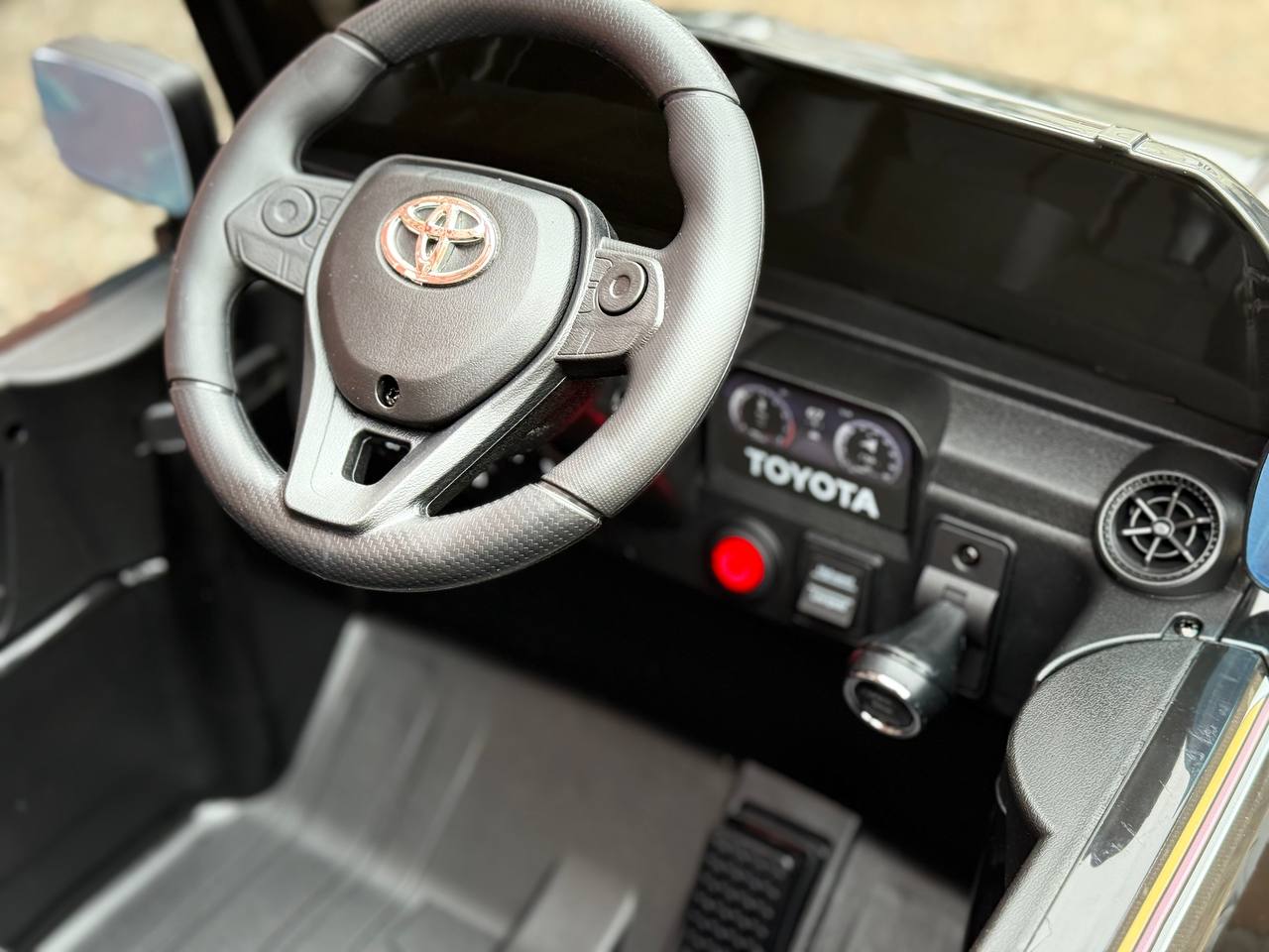 Электромобиль TOYLAND Toyota LC Prado 250 NEW С пультом ДУ - фото 6