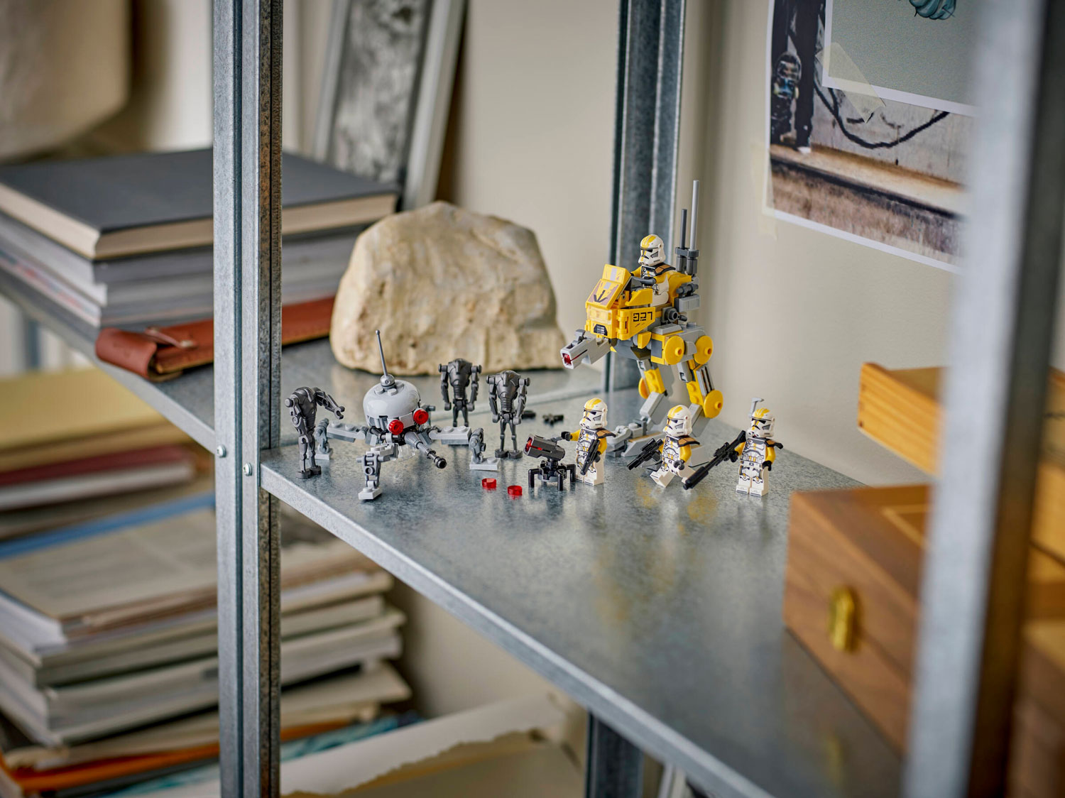 Конструктор LEGO Star Wars Боевой набор клонов 258 дет. - фото 11