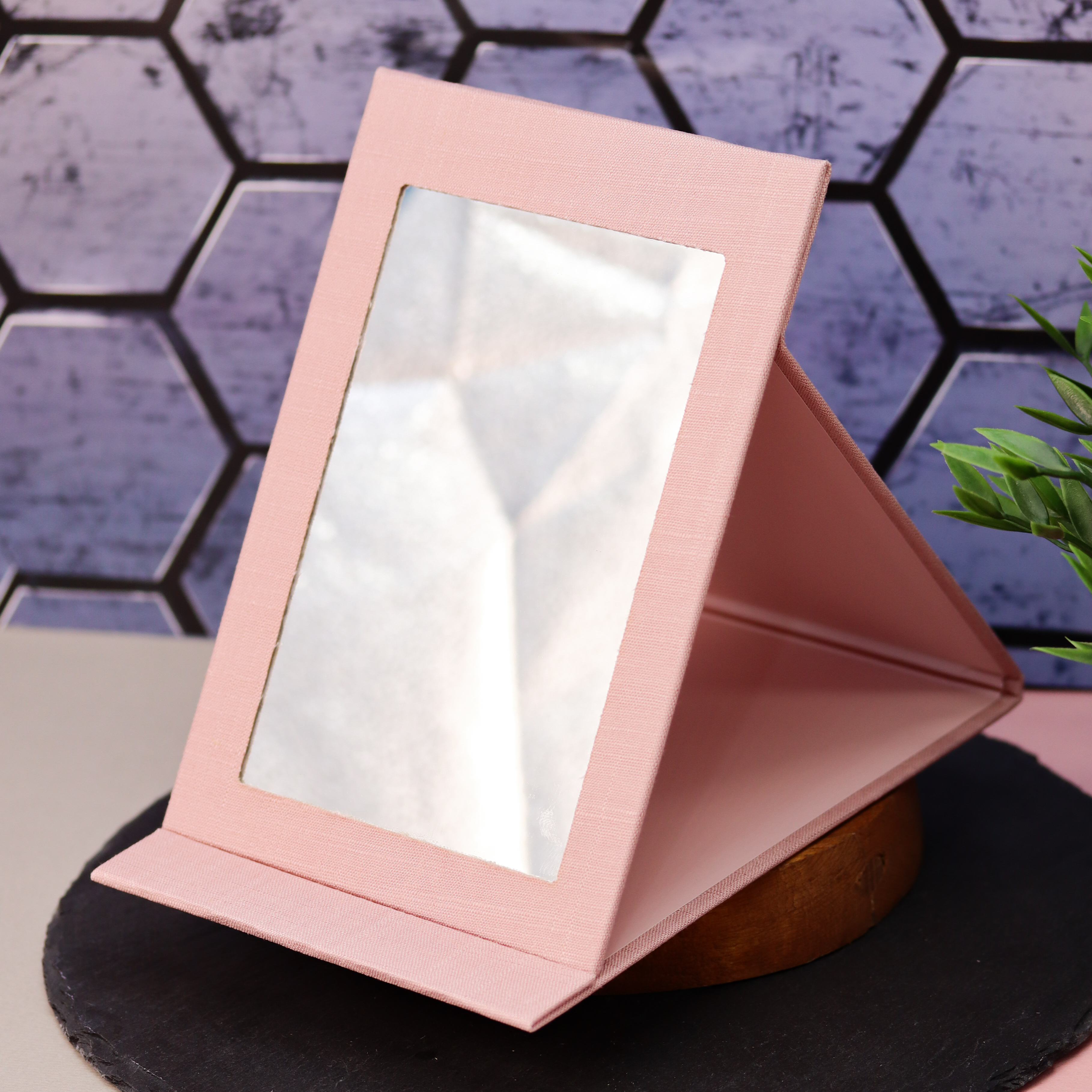 Зеркало настольное для макияжа iLikeGift Hello world pink - фото 1