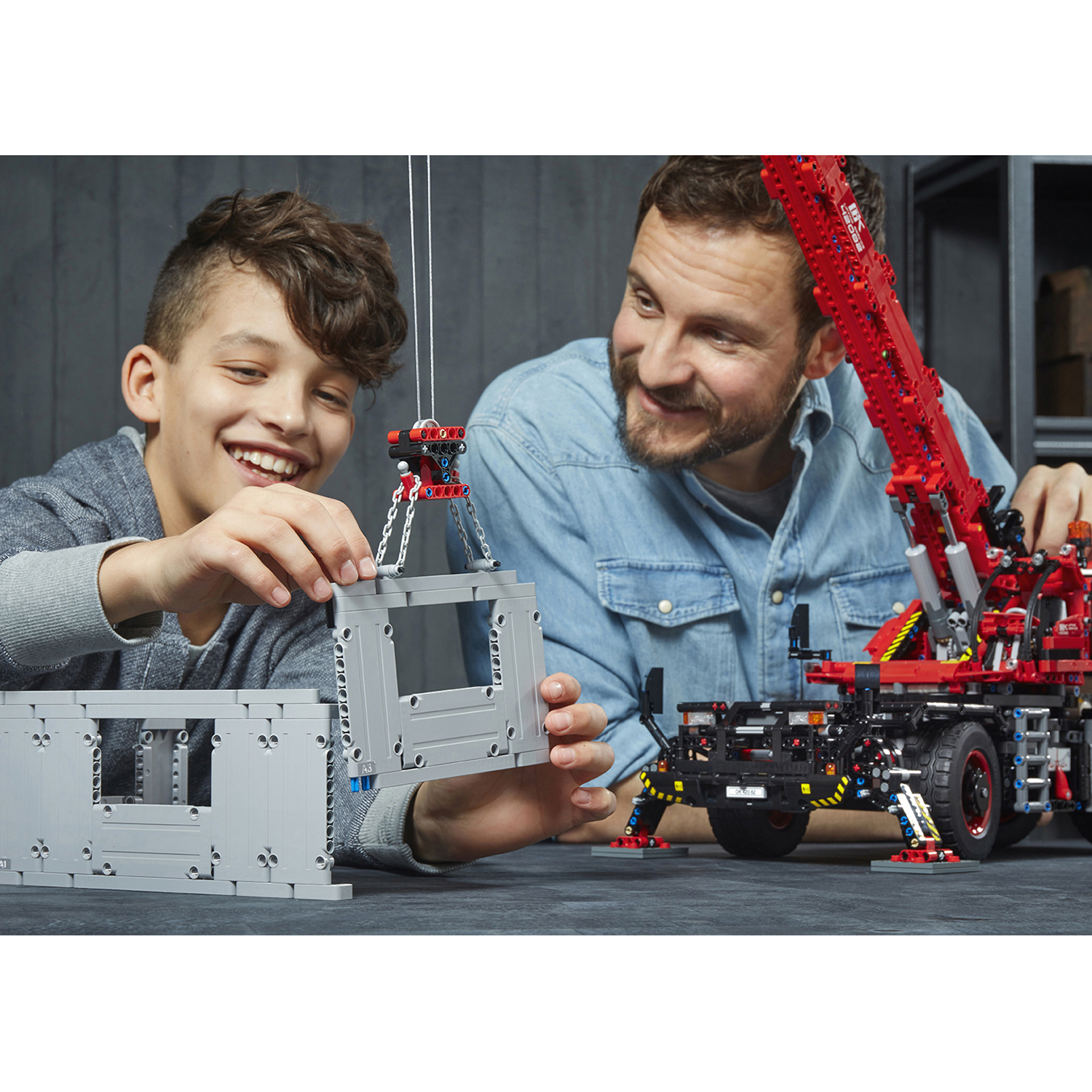 Конструктор LEGO Technic Подъёмный кран 4057 дет. - фото 16