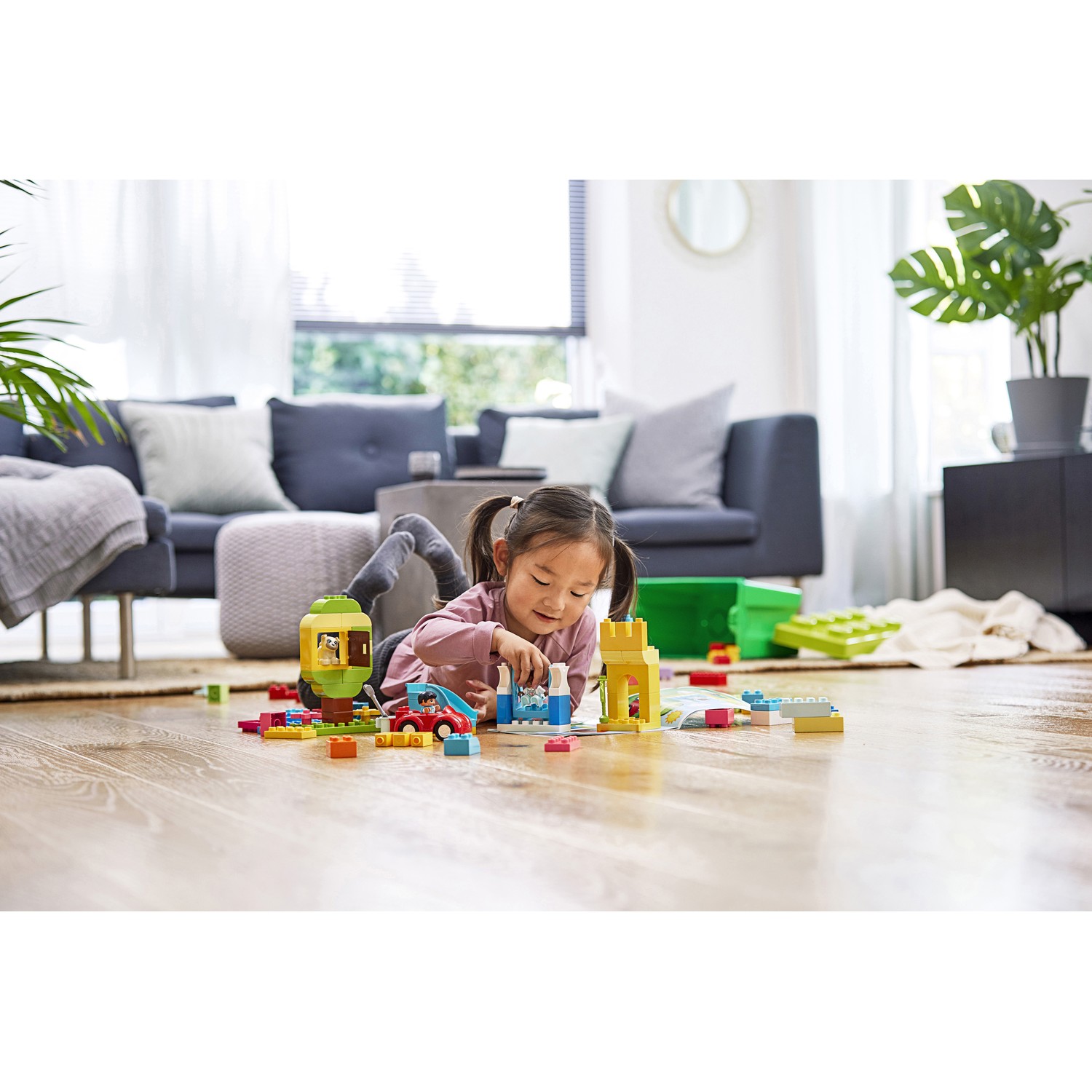 Конструктор LEGO DUPLO Коробка с кубиками 85 дет. - фото 14