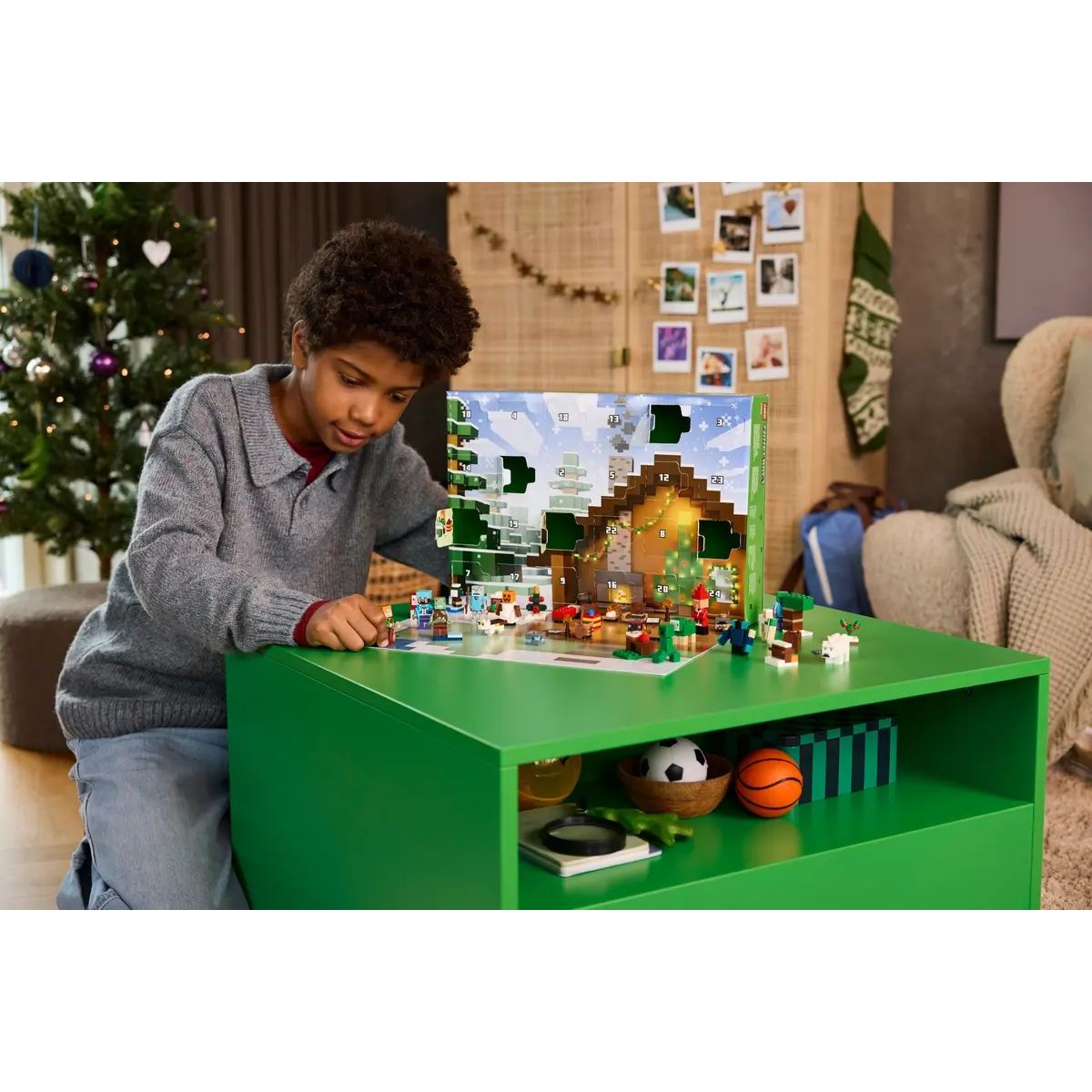 Конструктор LEGO Minecraft Рождественский календарь 300 дет. - фото 6