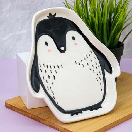 Тарелка керамическая iLikeGift Peinguin plate