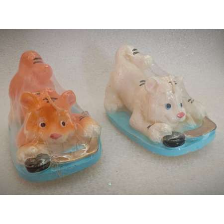 Свеча \"Тигренок с клюшкой\"