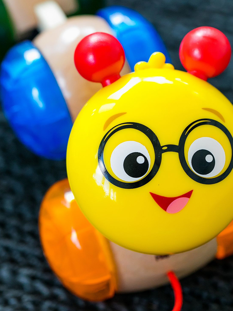 Игрушка Hape каталка Волшебная гусеница - фото 5