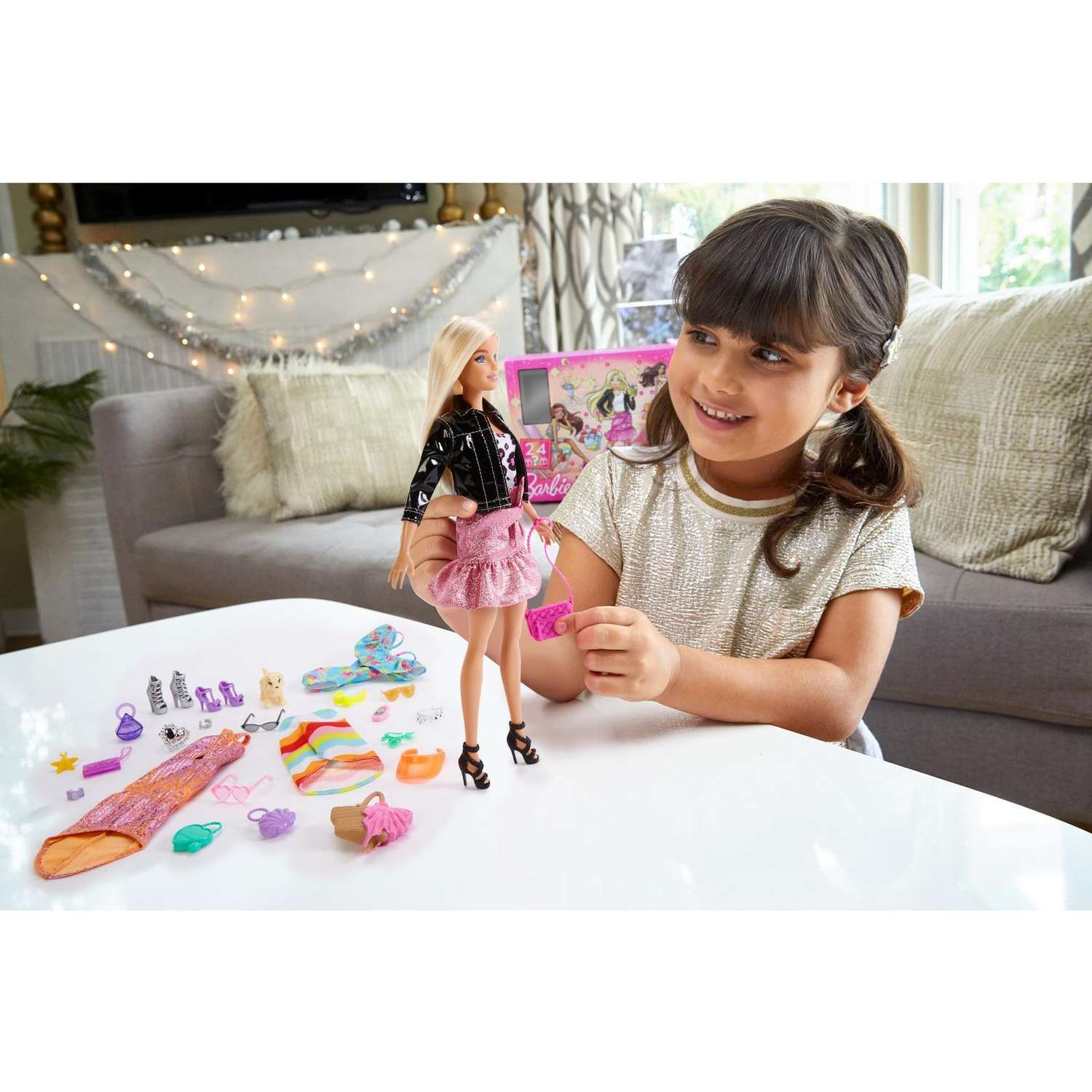 Кукла модельная Barbie GXD64 - фото 9