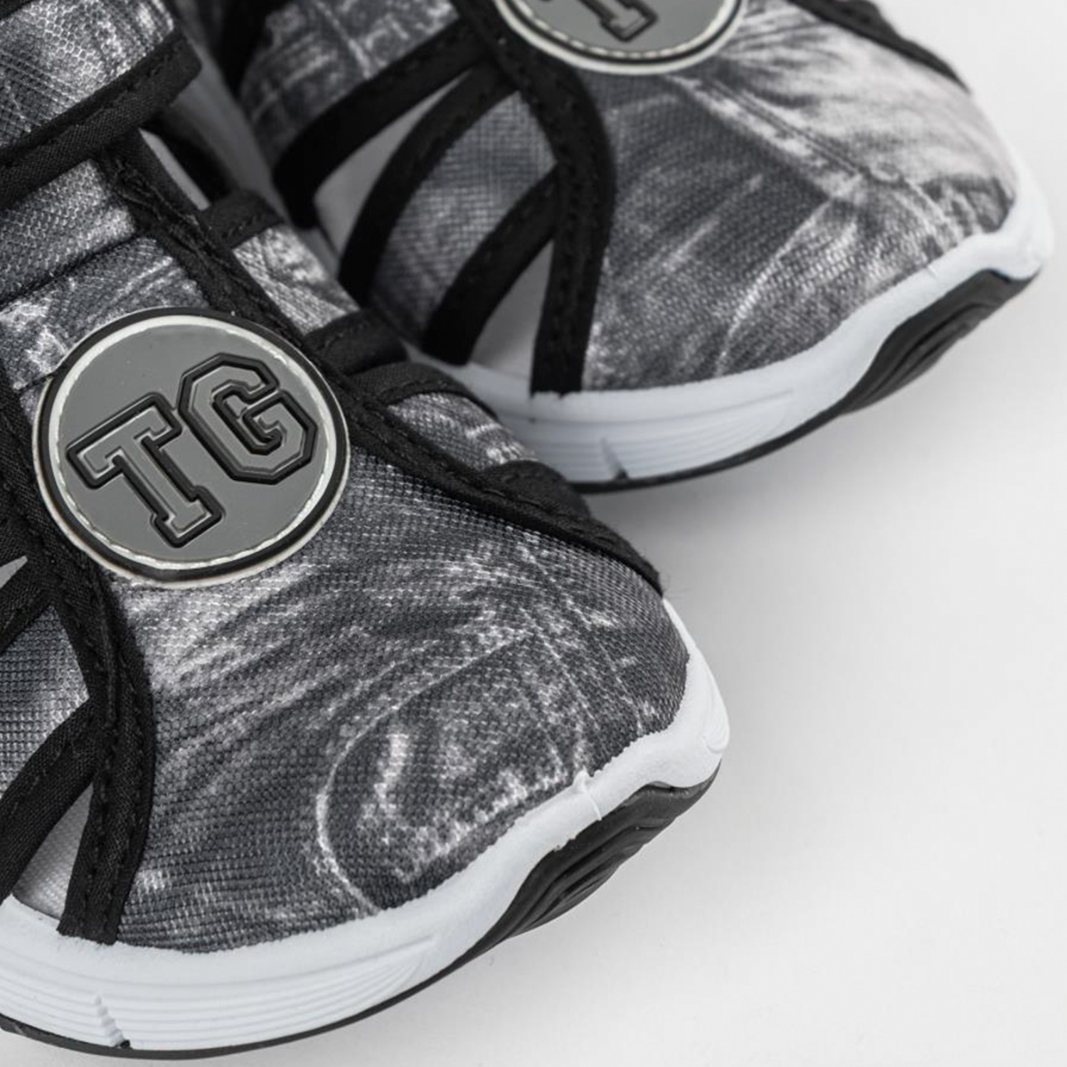 Сандалии TikkaGo 7T06_913-2_black-grey - фото 3