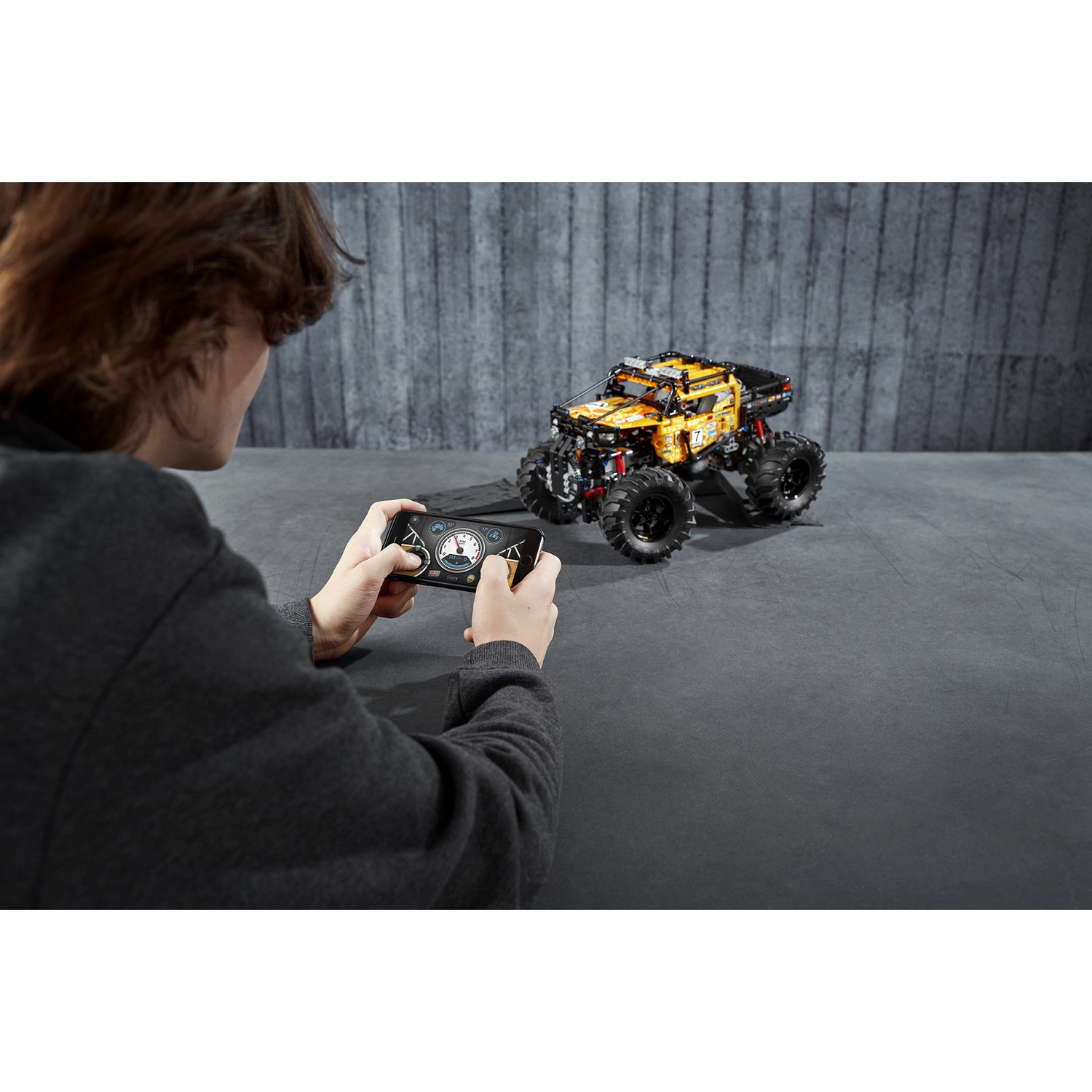 Конструктор LEGO Technic Экстремальный внедорожник 958 дет. - фото 11
