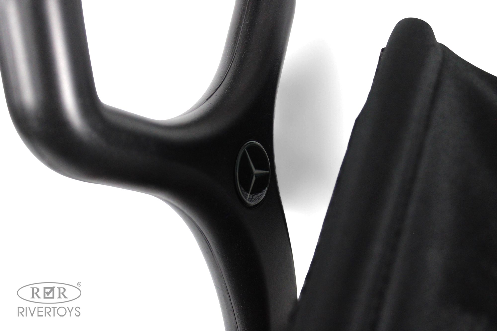 Каталка RIVERTOYS Z005ZZ-M-WHITE белый - фото 18