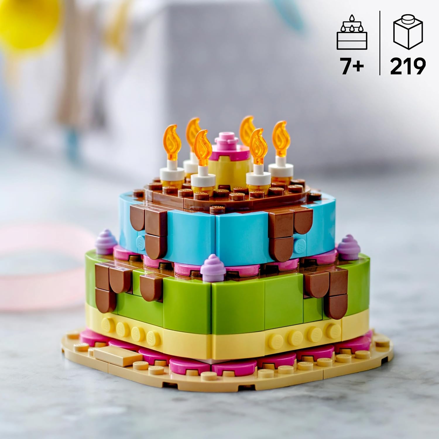 Конструктор LEGO Creator Торта на день рождение 219 дет. - фото 9