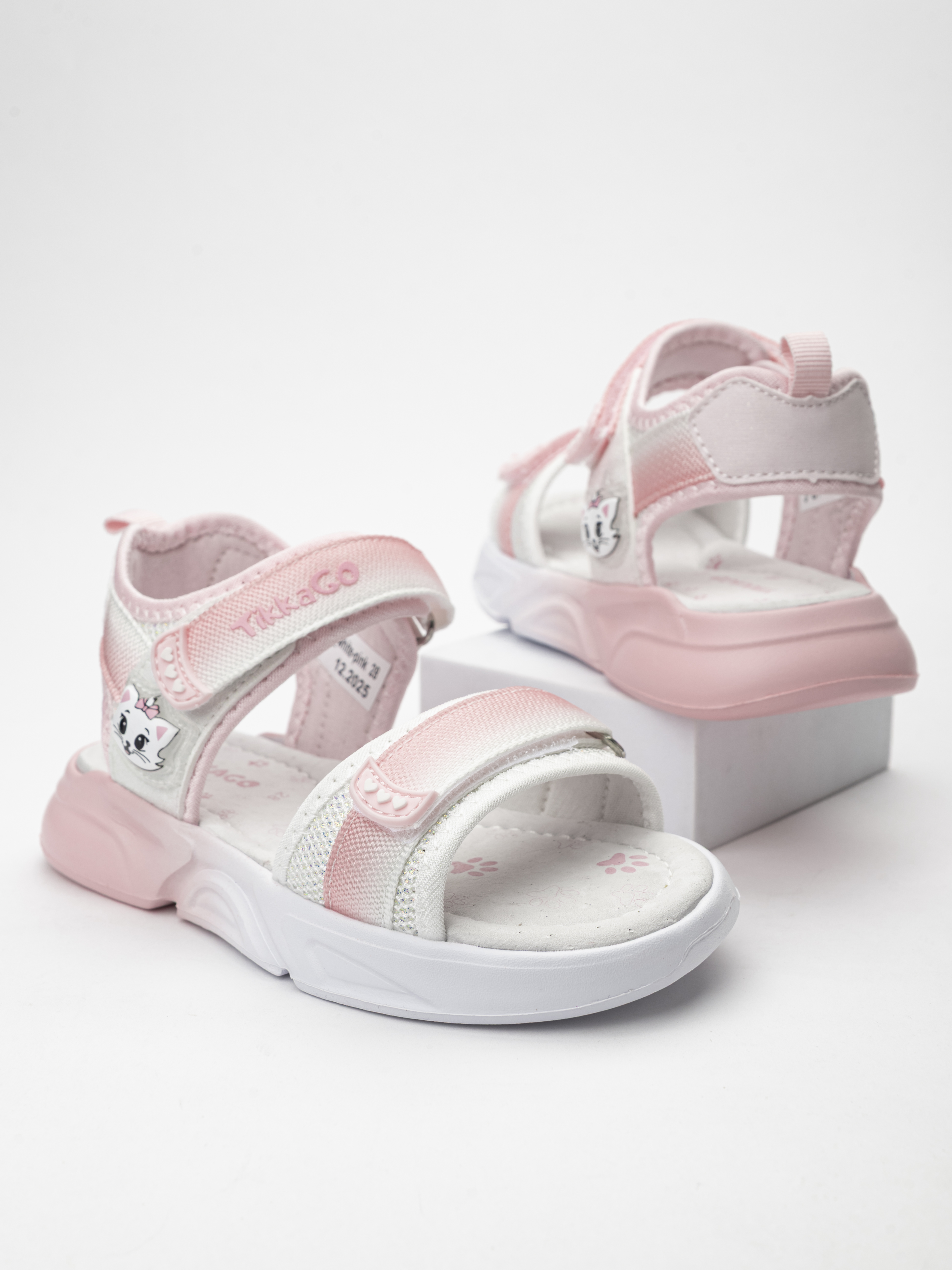 Сандалии TikkaGo 8B11_11429_white-pink - фото 6