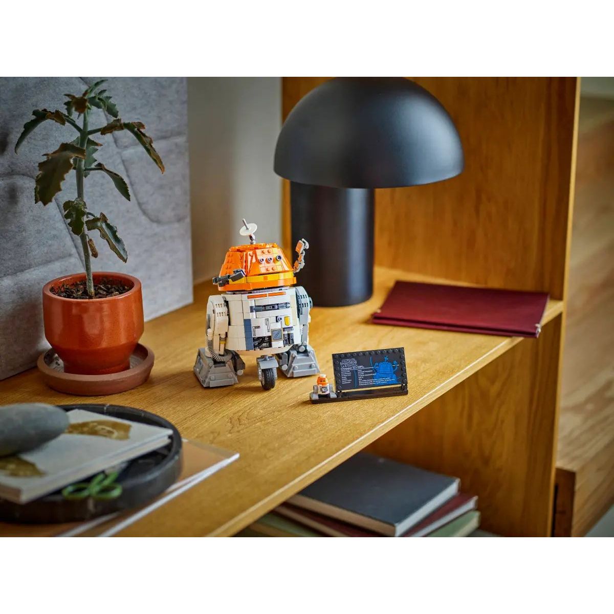Конструктор LEGO Star Wars дроид Chopper 1039 дет. - фото 7