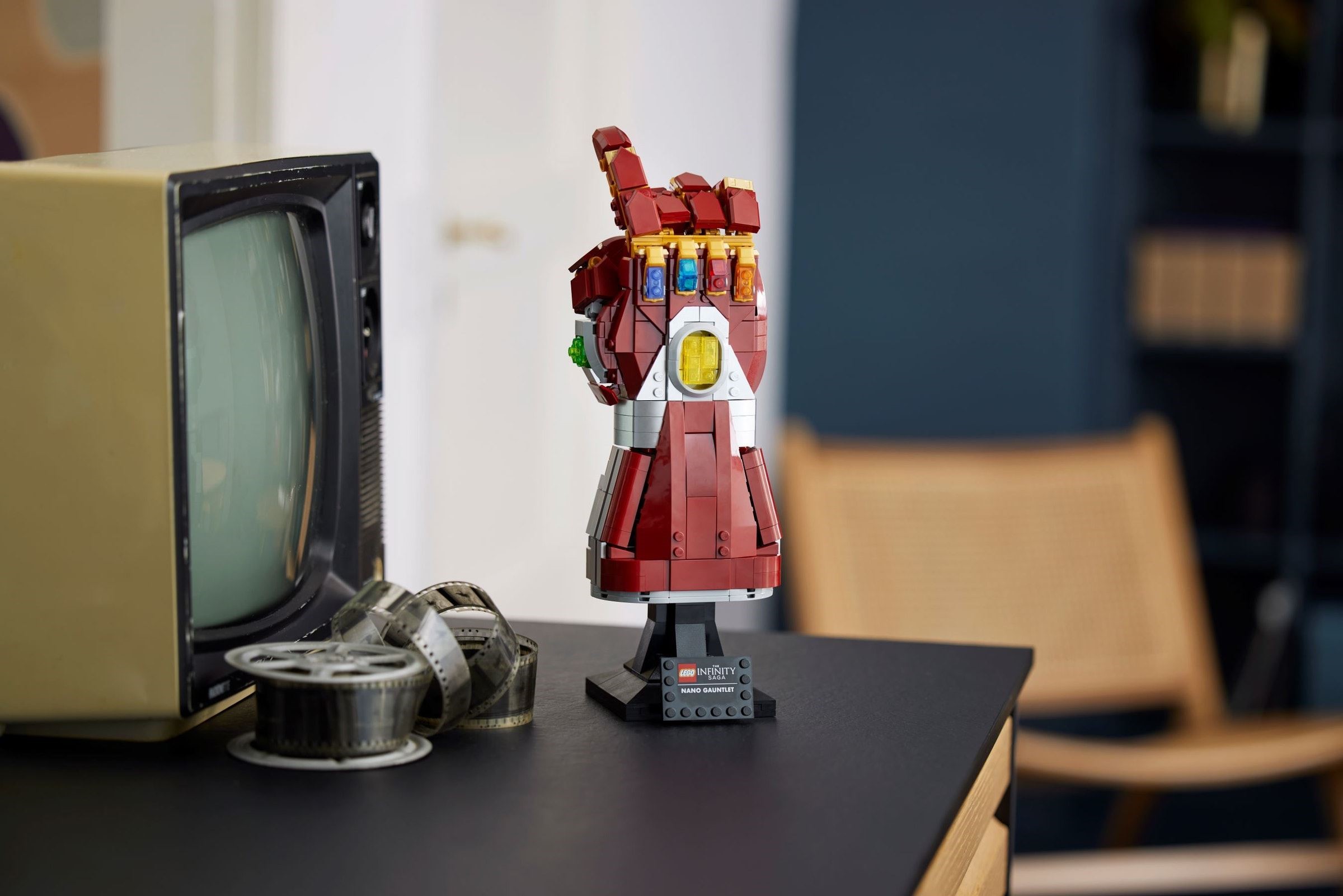 Конструктор LEGO Marvel Super Heroes 76223 2049 дет. - фото 6
