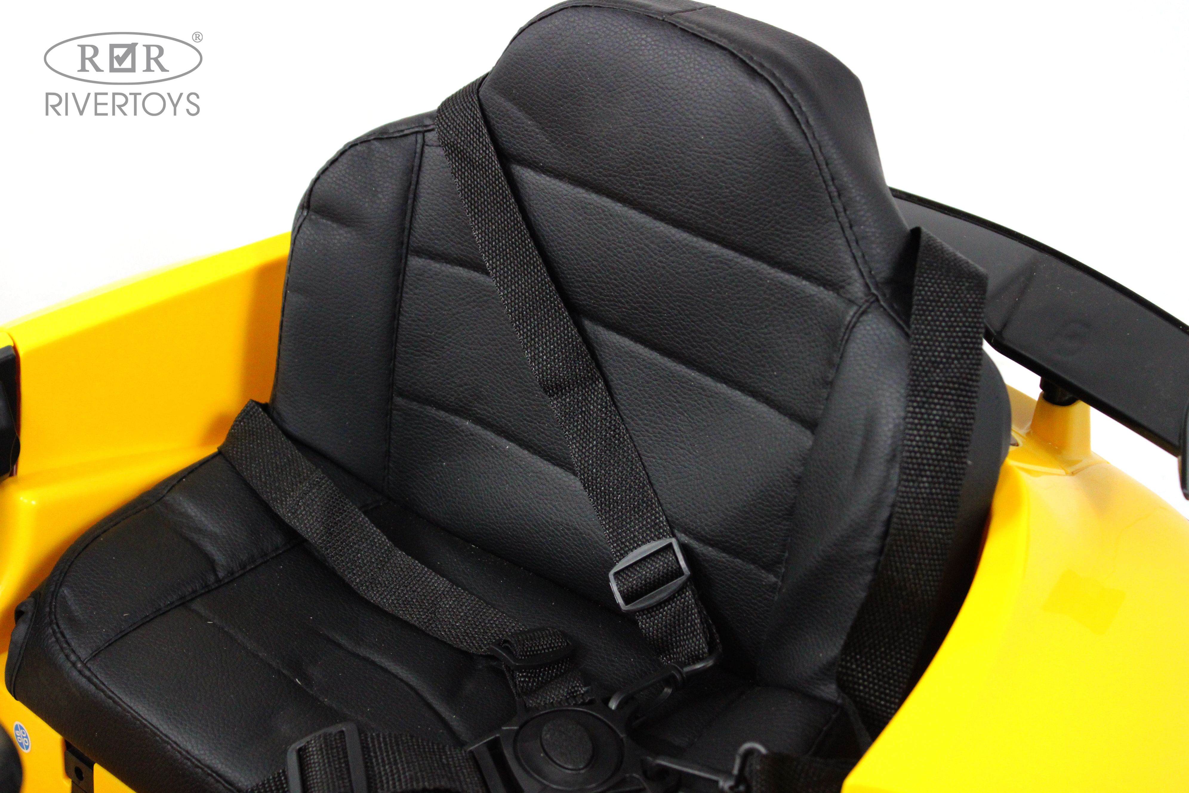 Электромобиль RIVERTOYS Mercedes X777XX-AMG-YELLOW С пультом ДУ - фото 8