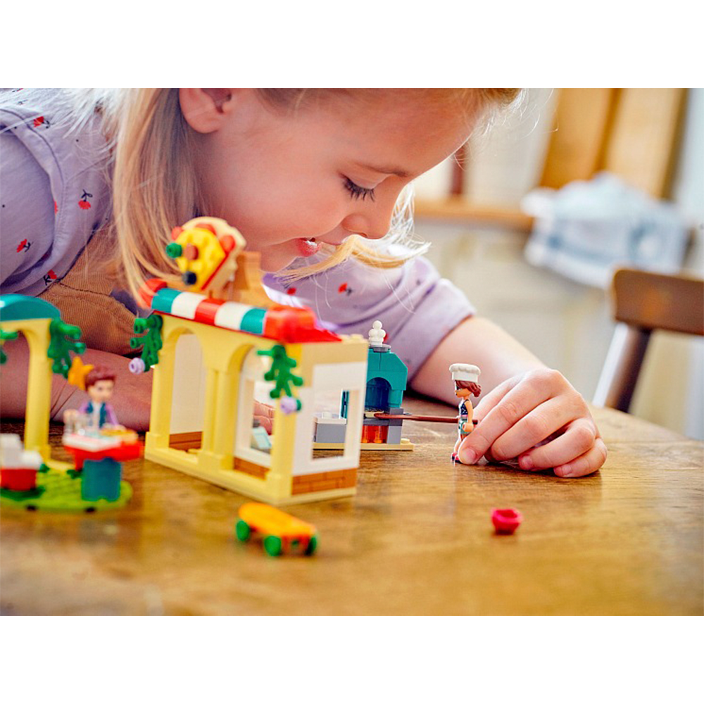 Конструктор LEGO Friends Пиццерия Хартлейк Сити 144 дет. - фото 14
