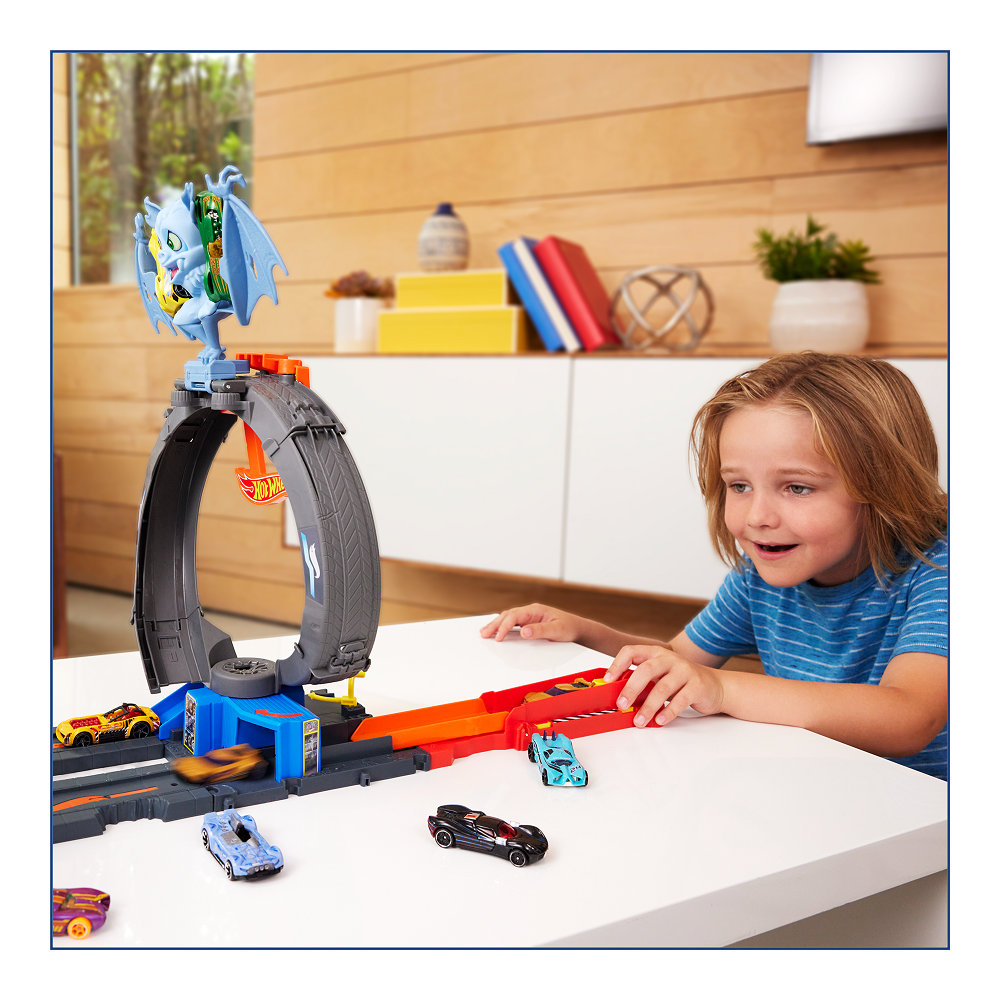 Трек Hot Wheels City Bat Loop Attack HTN78 - фото 11