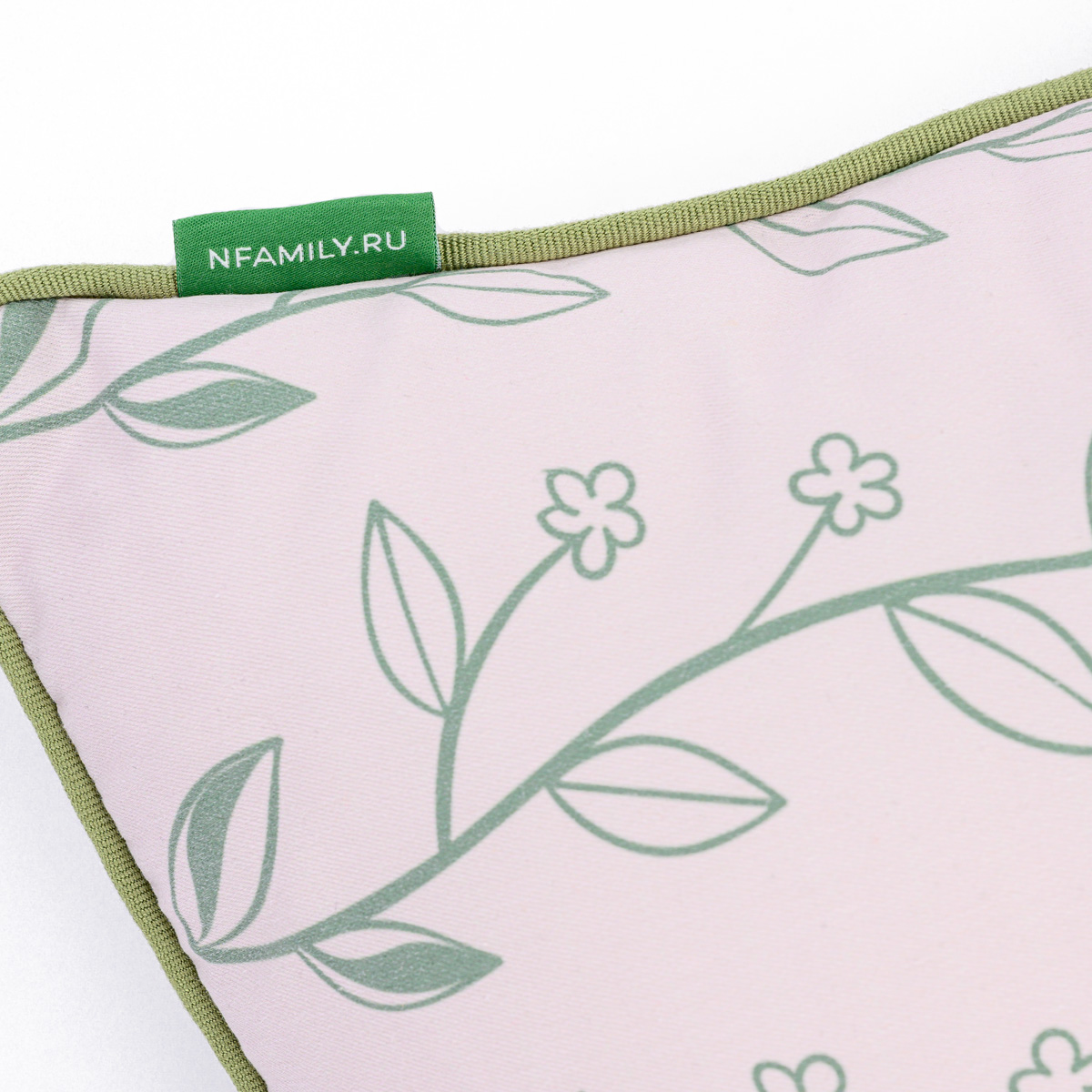 Подушка декоративная N Family - фото 5