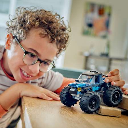 Конструктор LEGO City Синий Монстр-трак блочный