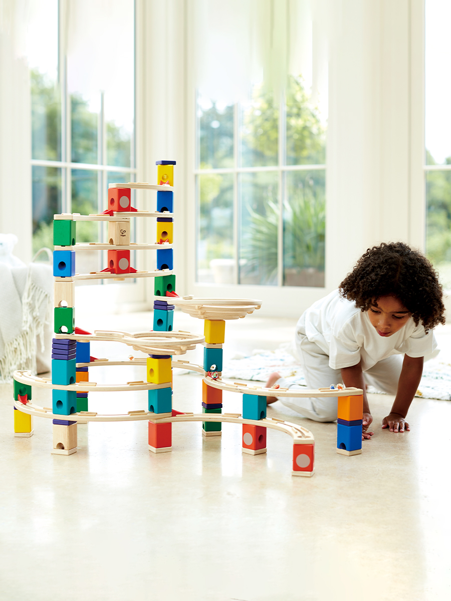 Конструктор Hape Гонки деревянный 202 дет. - фото 2