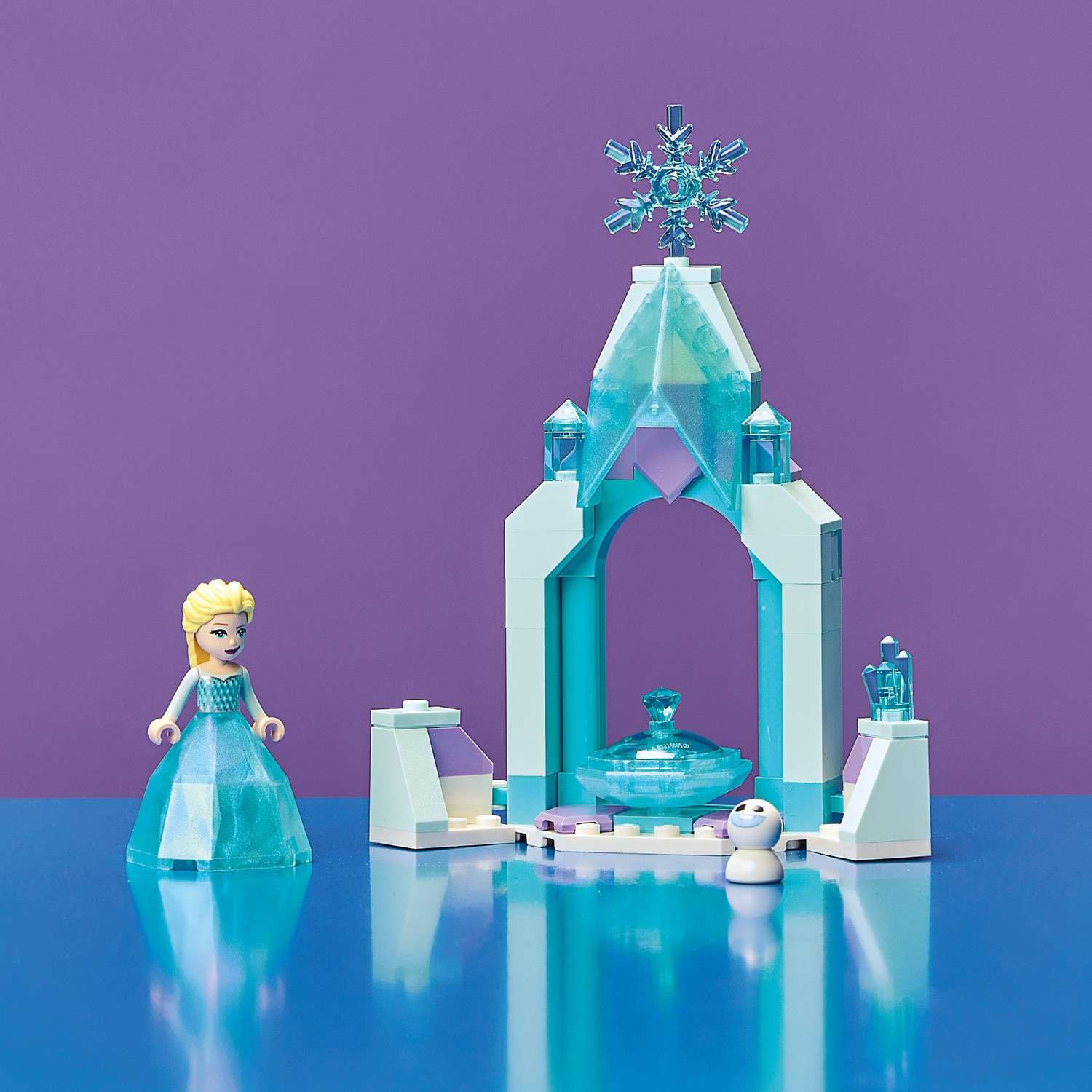 Конструктор LEGO Disney Princess Двор замка Эльзы - фото 7