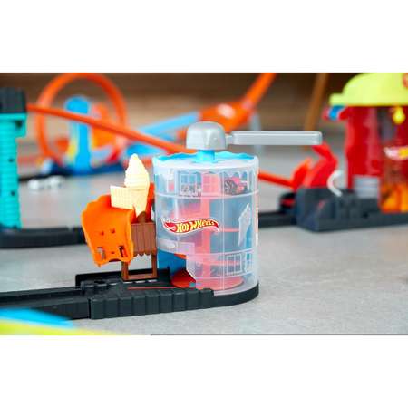 Трек Hot Wheels Магазин мороженого с пусковой установкой
