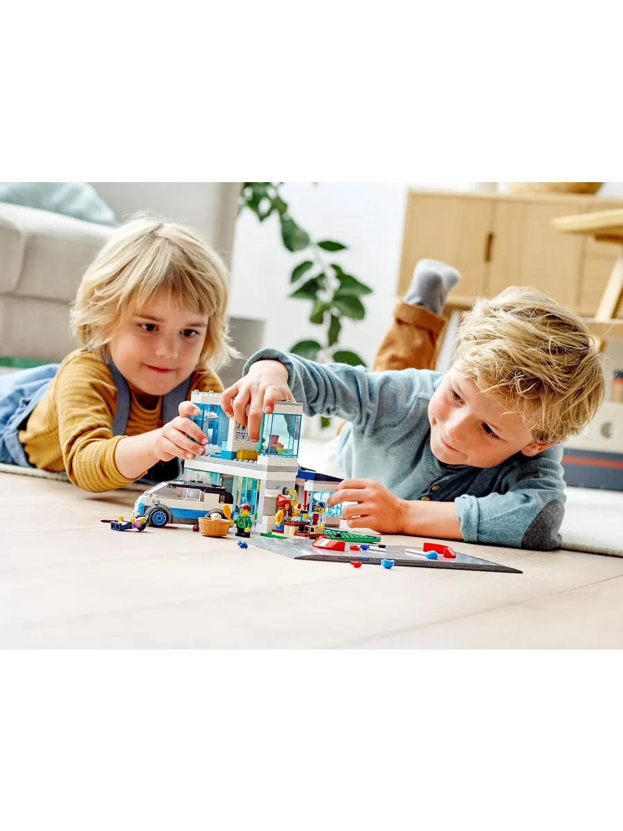 Конструктор LEGO City 388 дет. - фото 11