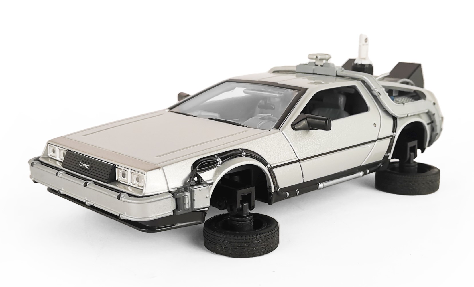 Автомобиль Welly DeLorean 1:24 22441FV-GW - фото 5