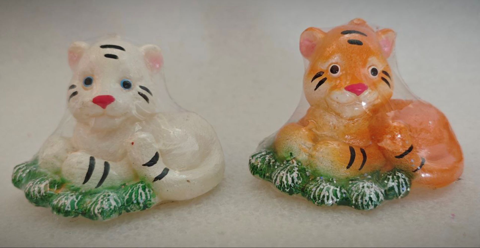 Свеча "Тигренок на ветках" - фото 1