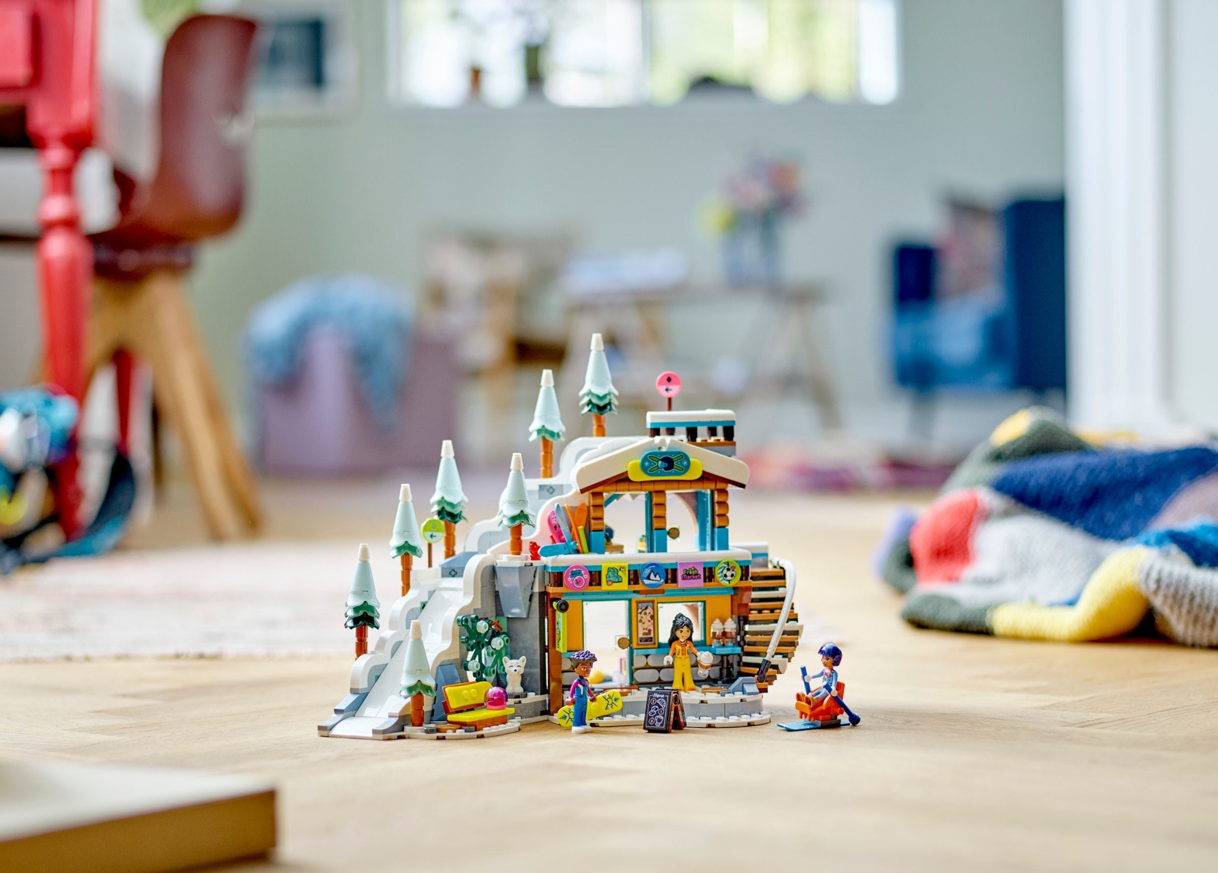 Конструктор LEGO Friends 980 дет. - фото 5