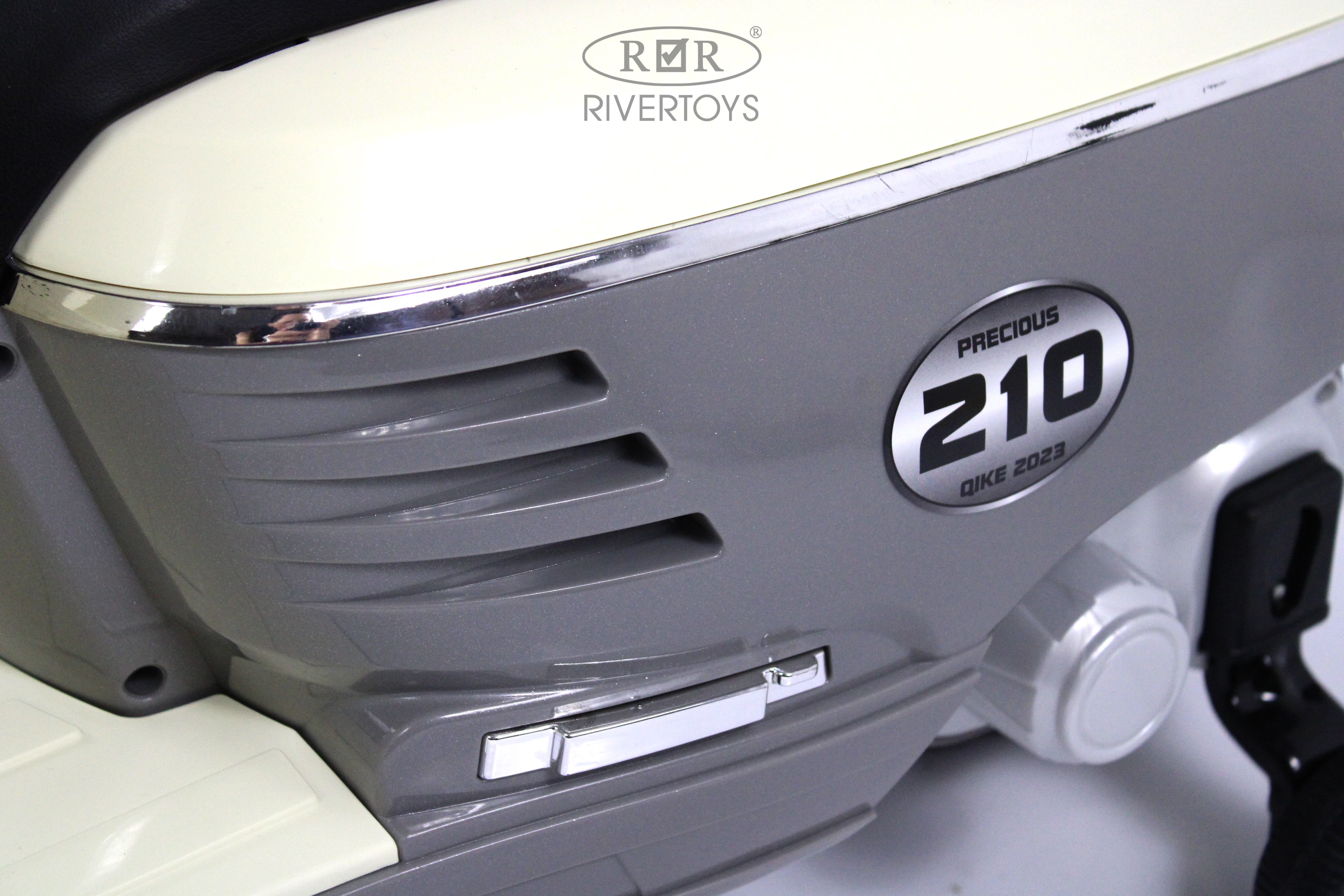Электромобиль RIVERTOYS Z222ZZ-GREY - фото 21