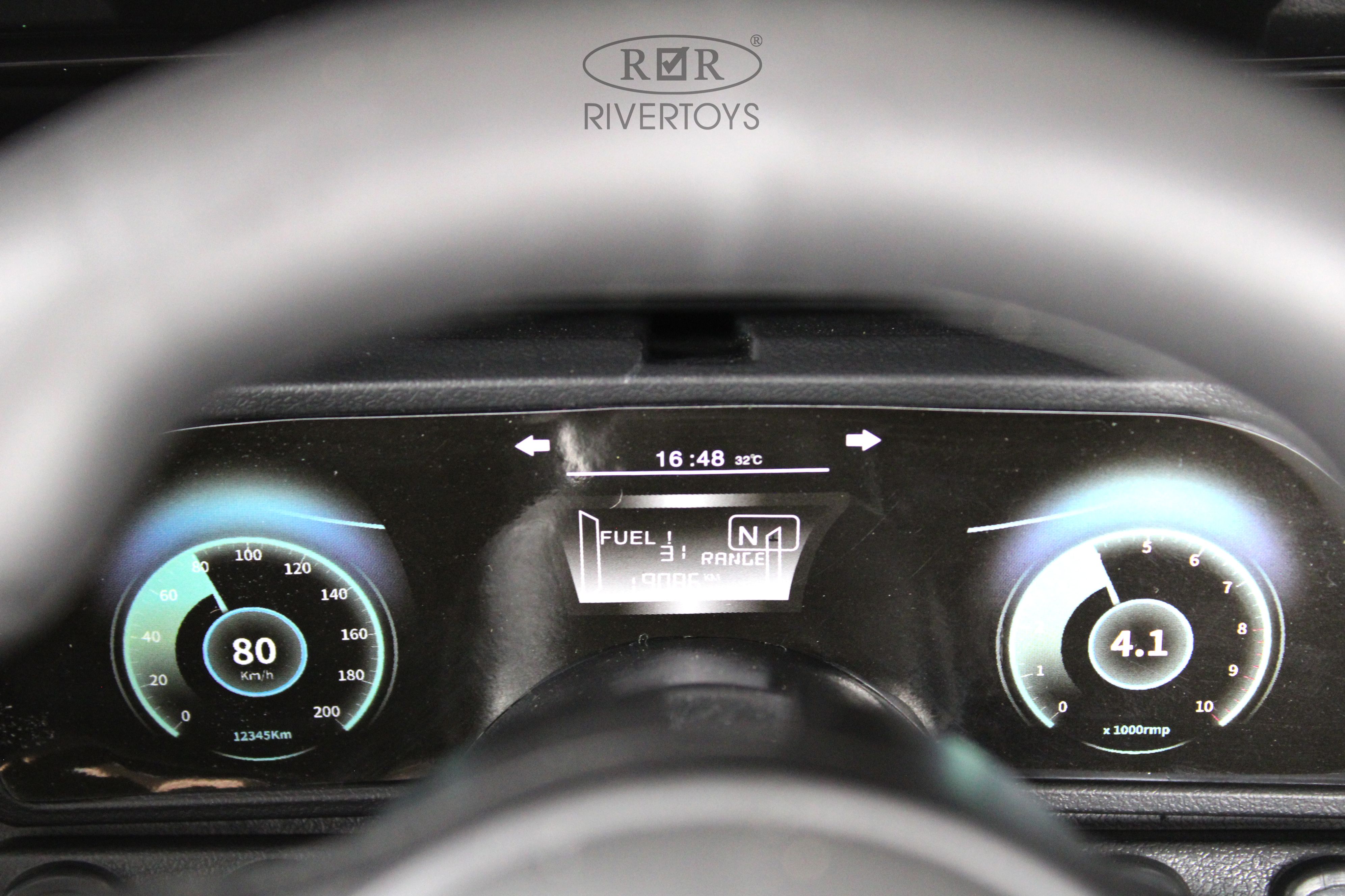 Электромобиль RIVERTOYS М003БХ-WHITE С пультом ДУ - фото 22