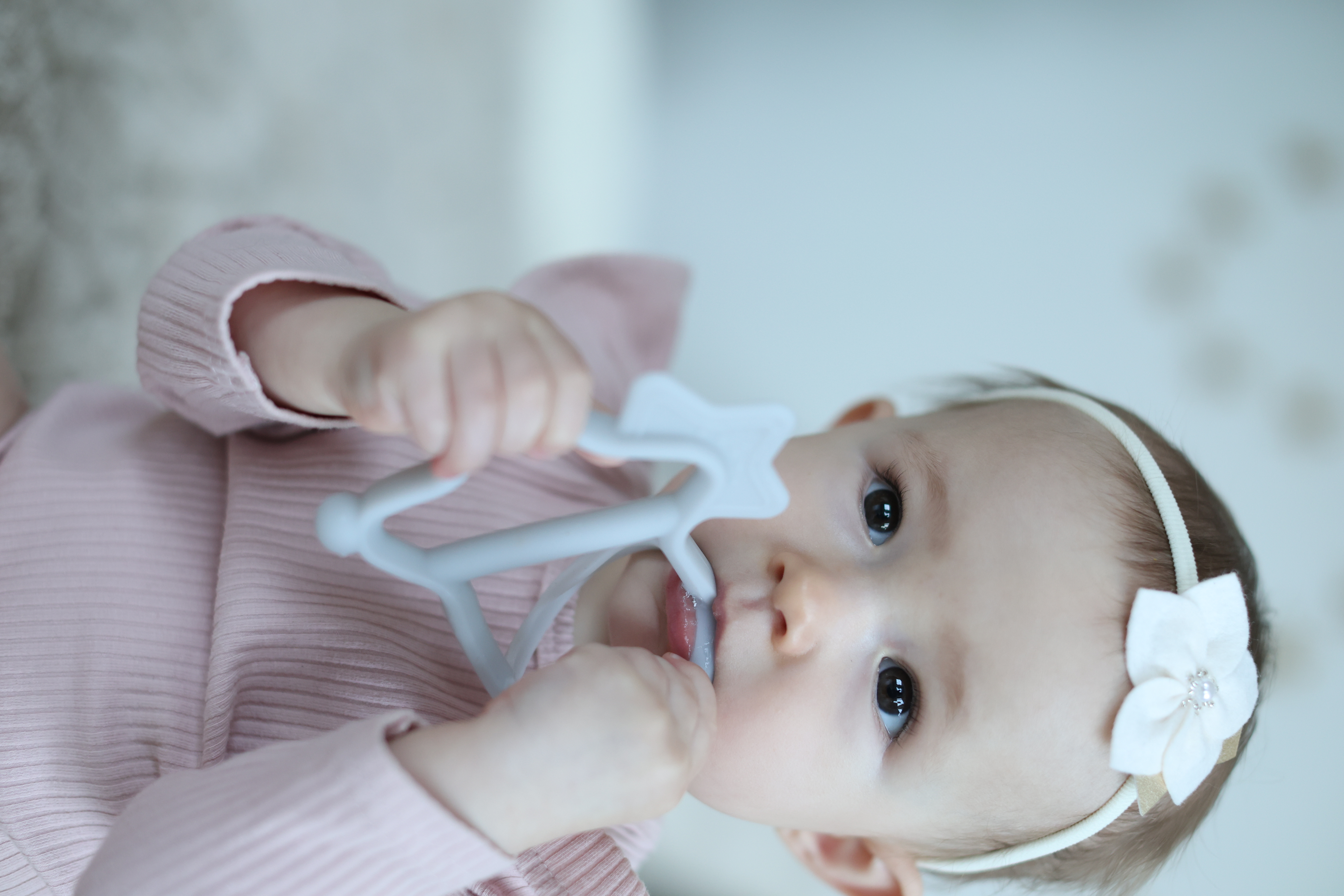 Прорезыватель MOYUUM Звездочка Светло-серый - фото 11